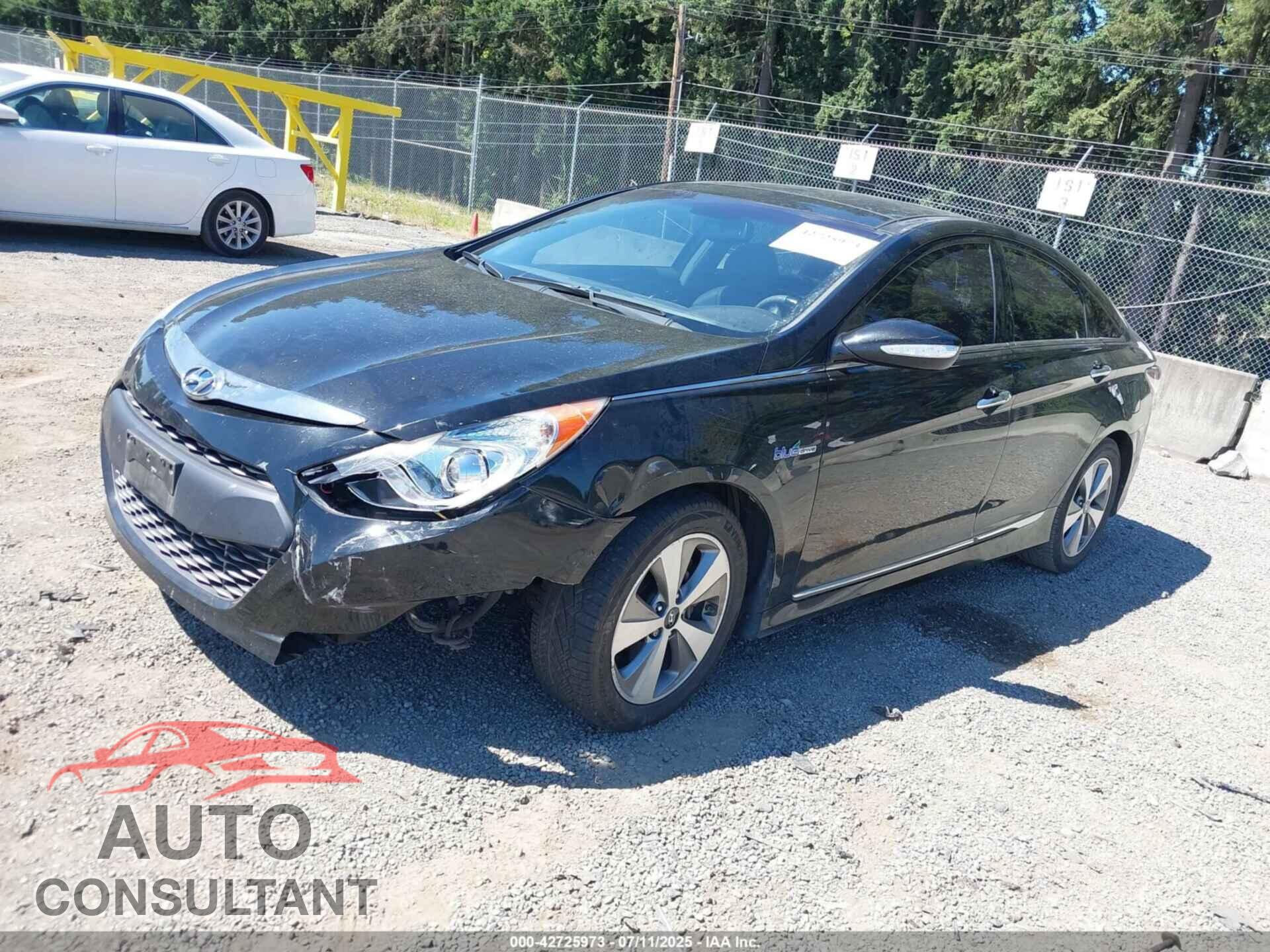 HYUNDAI SONATA HYBRID 2012 - KMHEC4A46CA027770