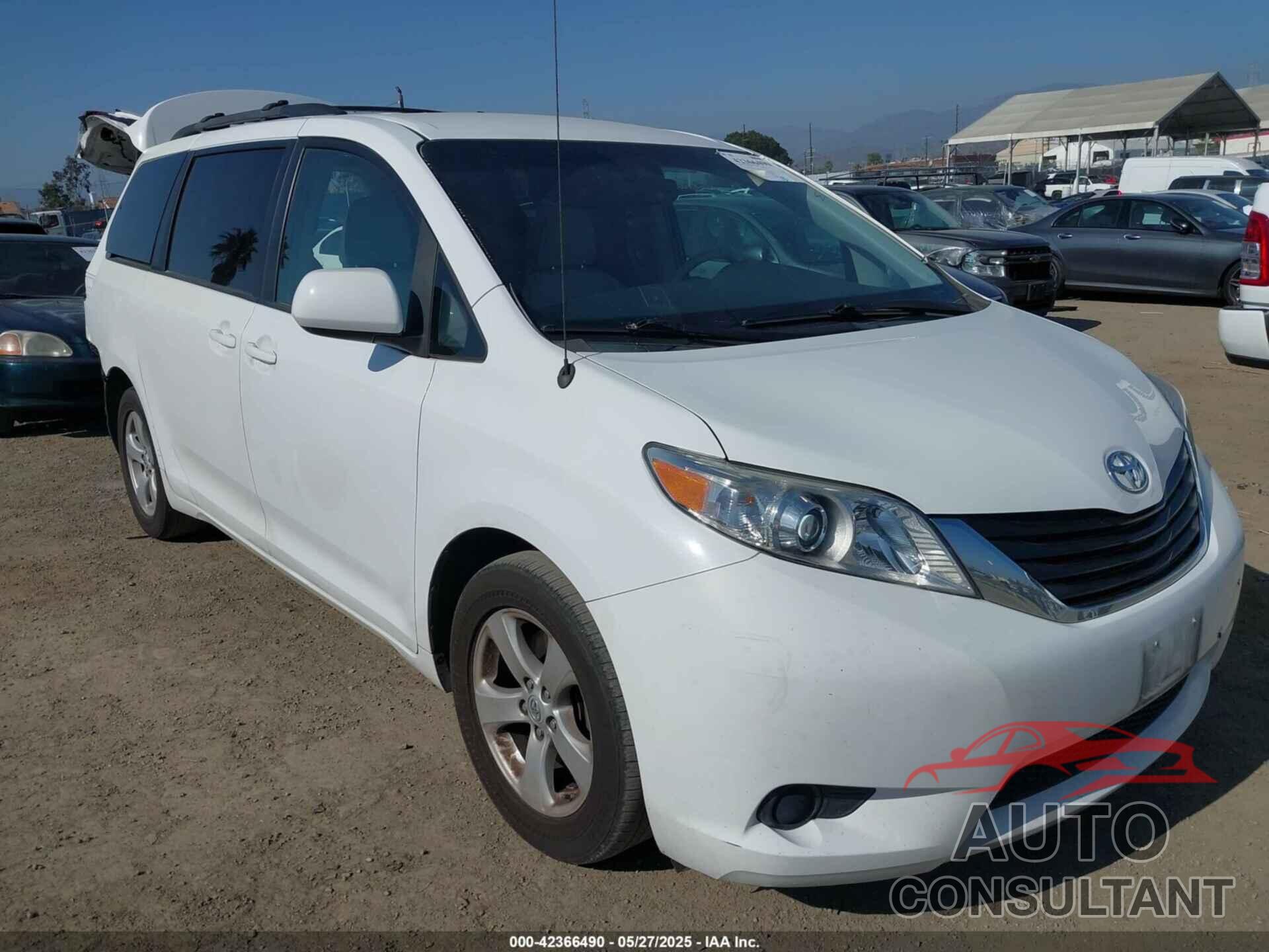 TOYOTA SIENNA 2012 - 5TDKK3DC0CS275037