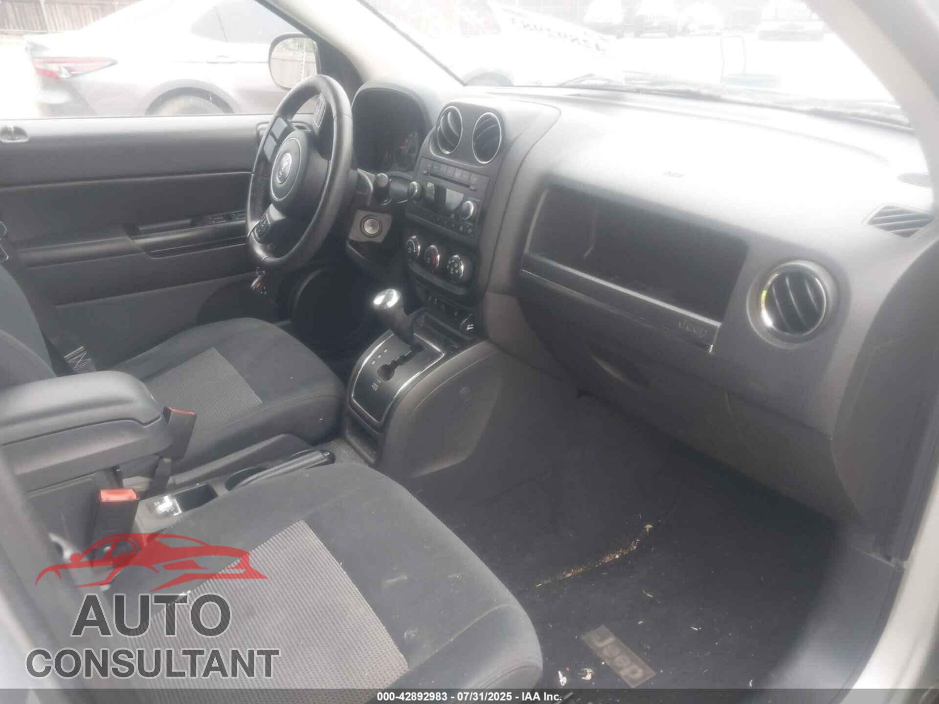 JEEP COMPASS 2011 - 1J4NF1FB4BD183234