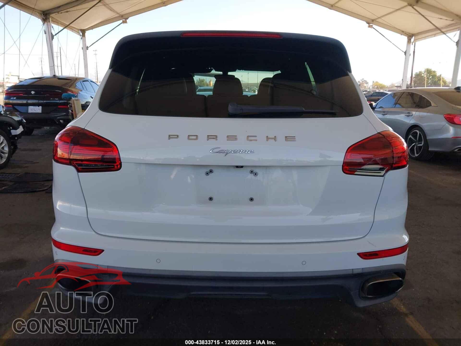 PORSCHE CAYENNE 2016 - WP1AA2A27GLA11002