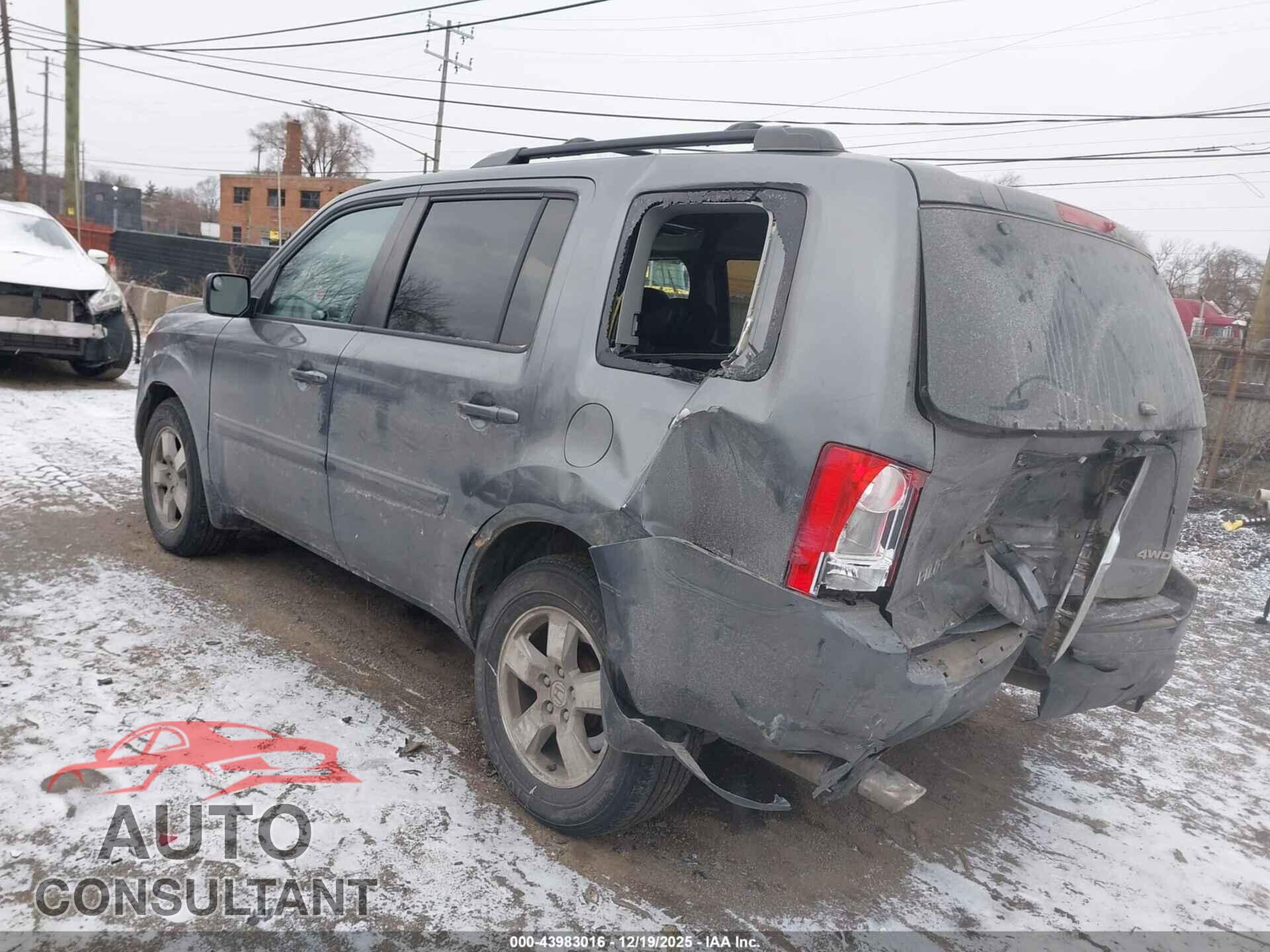 HONDA PILOT 2011 - 5FNYF4H68BB089595