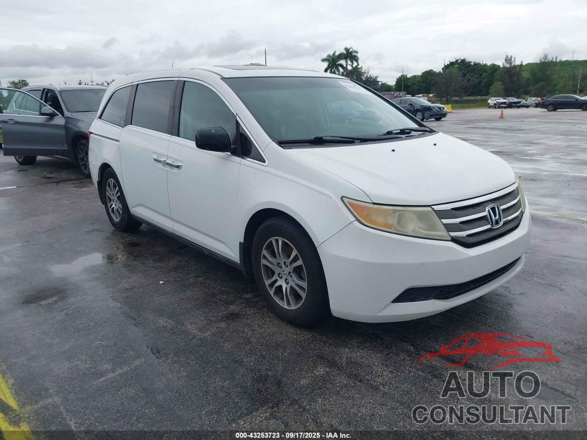 HONDA ODYSSEY 2011 - 5FNRL5H60BB067481
