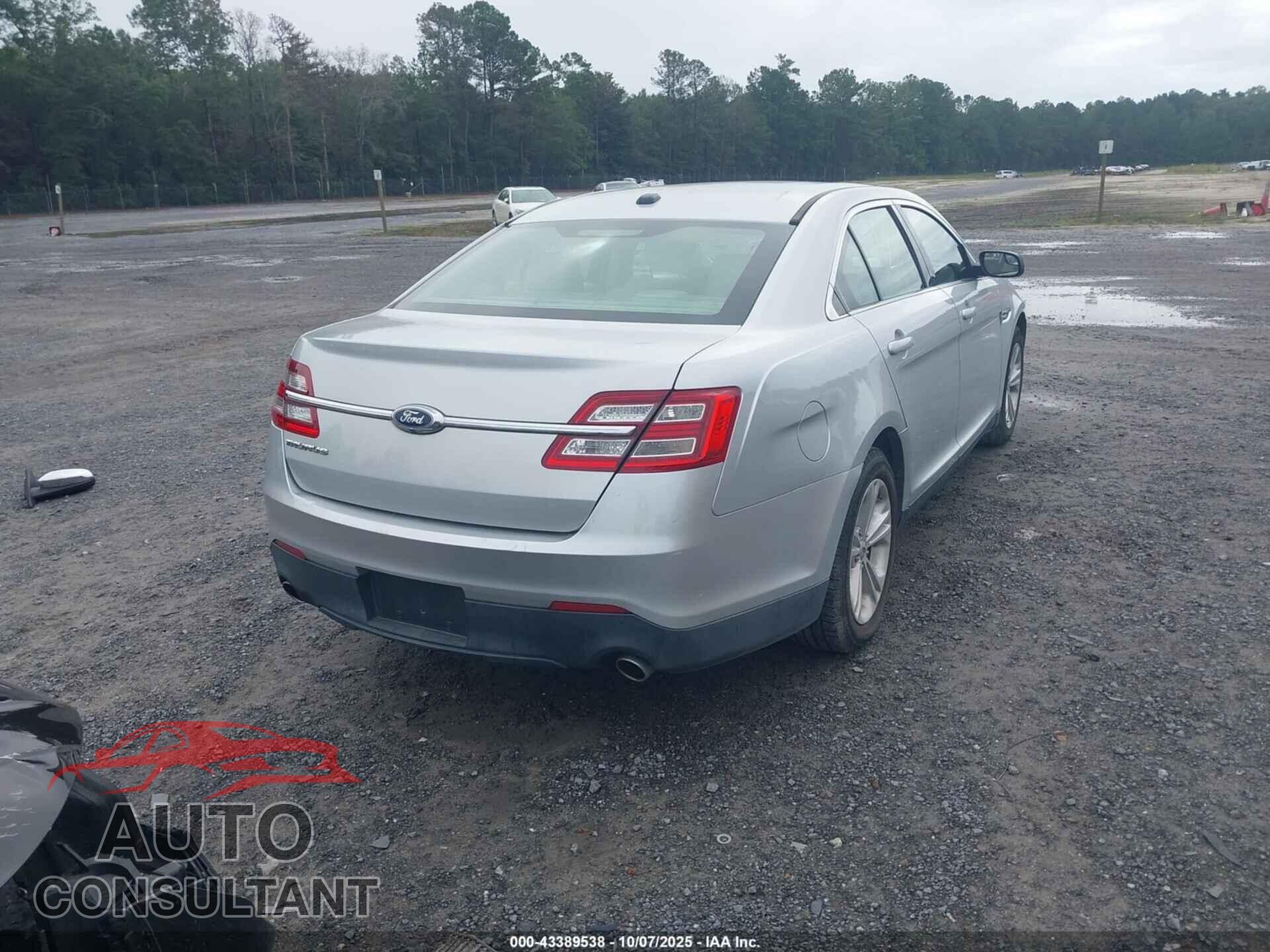 FORD TAURUS 2017 - 1FAHP2D83HG112181