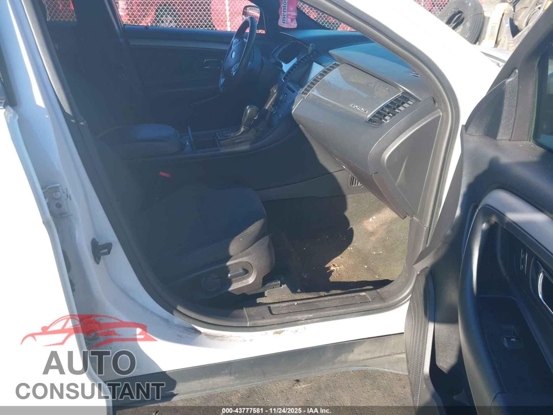 FORD TAURUS 2015 - 1FAHP2E89FG186765