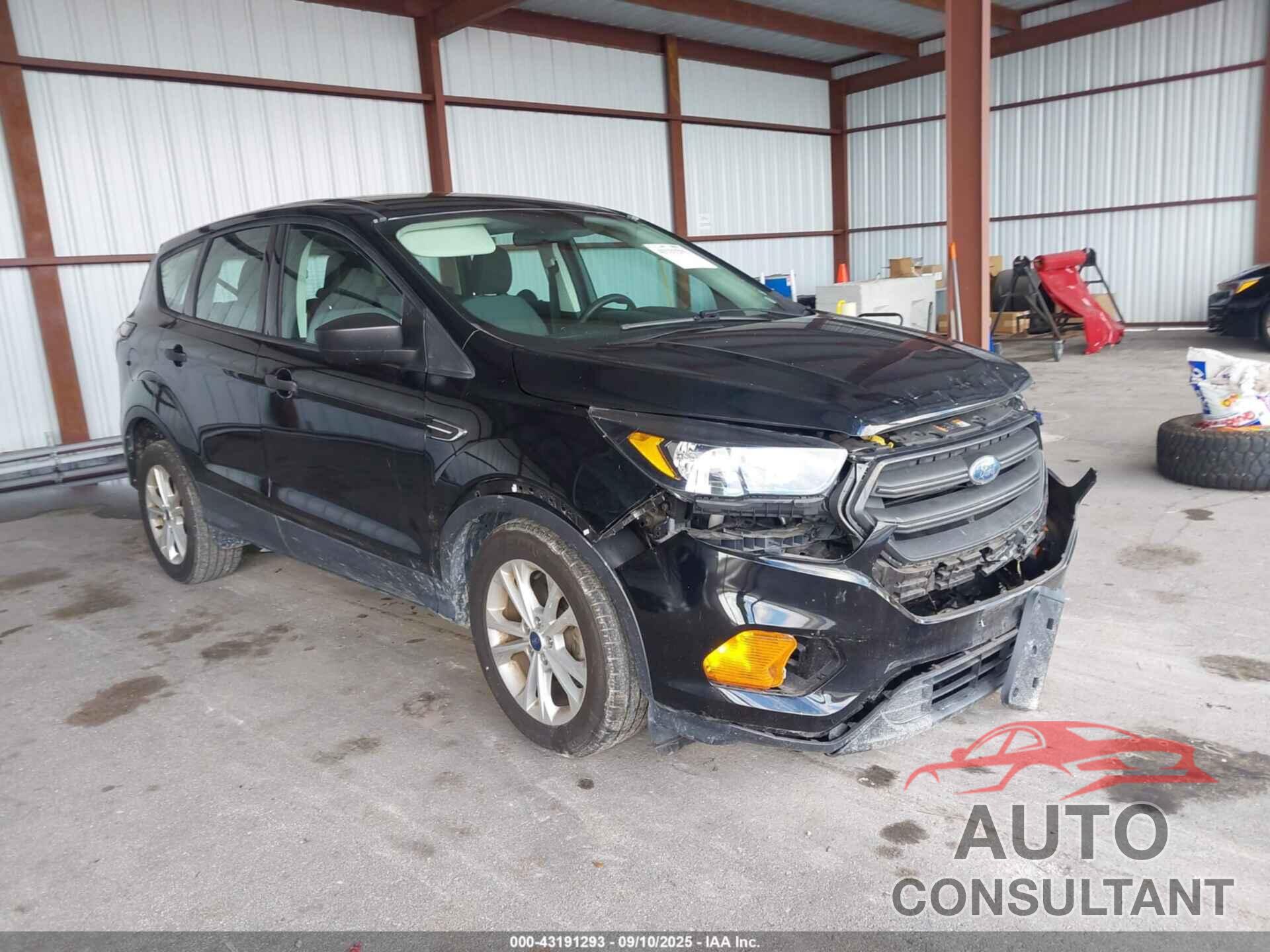 FORD ESCAPE 2018 - 1FMCU0F70JUA35889