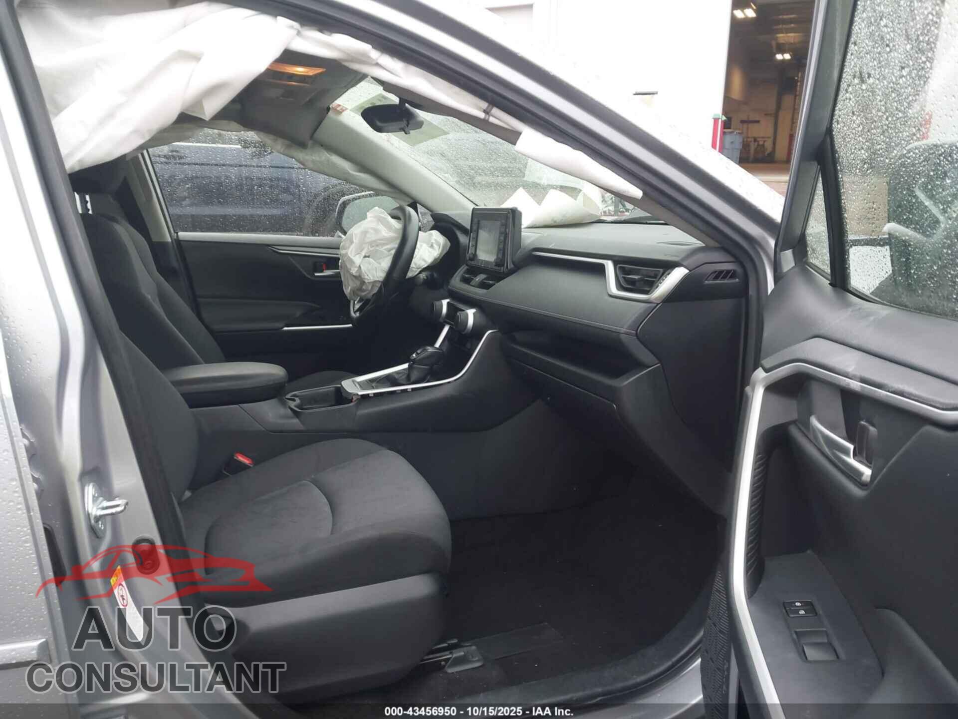 TOYOTA RAV4 2019 - JTMP1RFV4KD511774