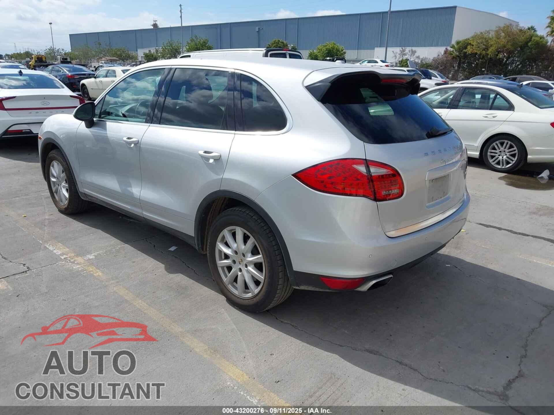 PORSCHE CAYENNE 2012 - WP1AA2A24CLA10612
