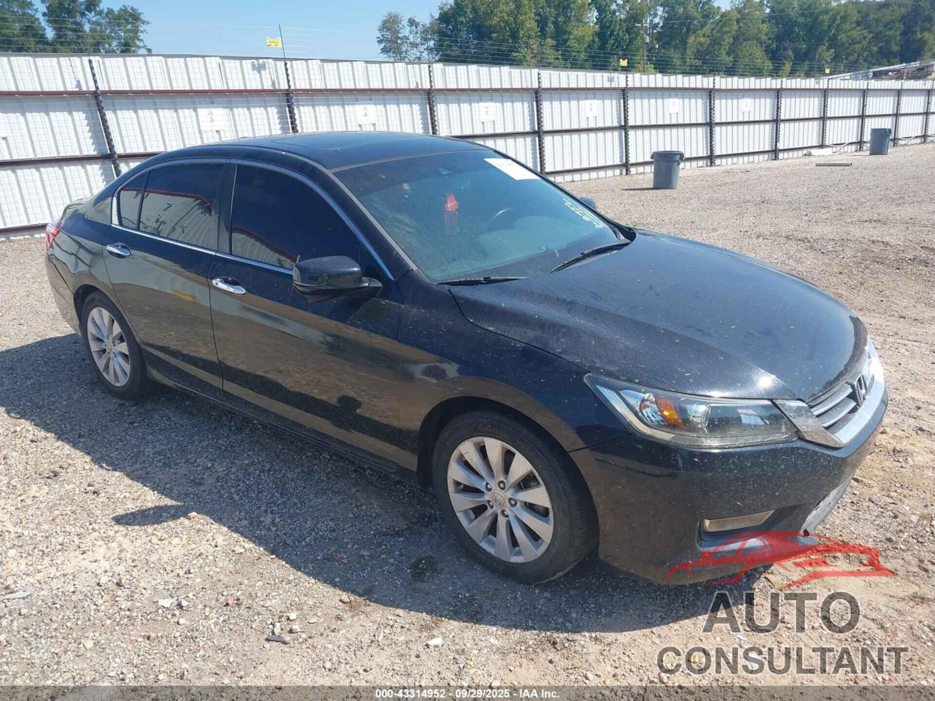 HONDA ACCORD 2013 - 1HGCR3F85DA047902