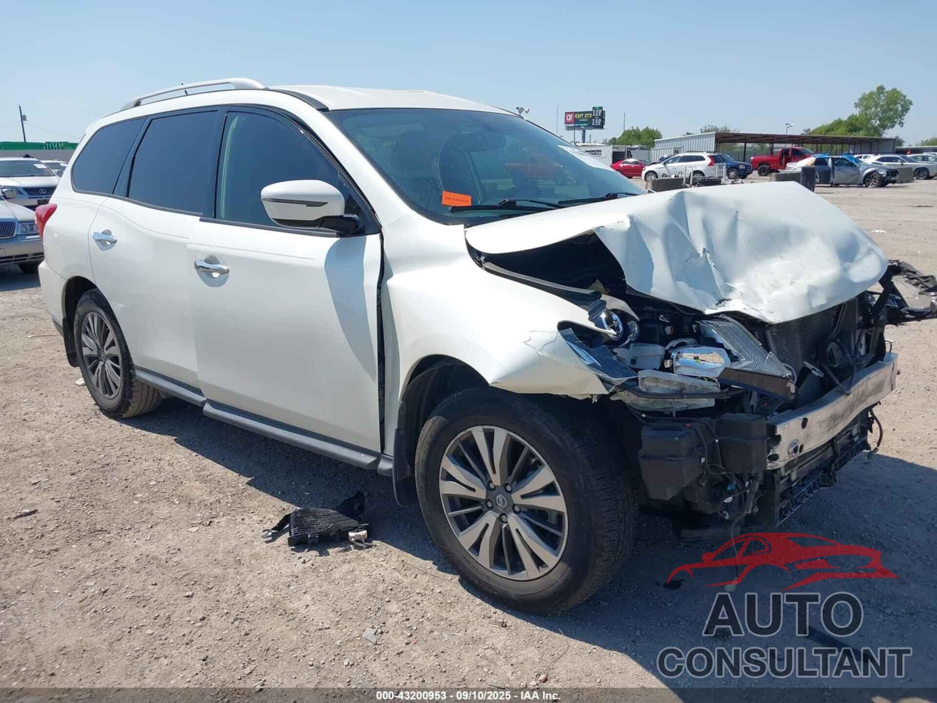 NISSAN PATHFINDER 2017 - 5N1DR2MN8HC633649