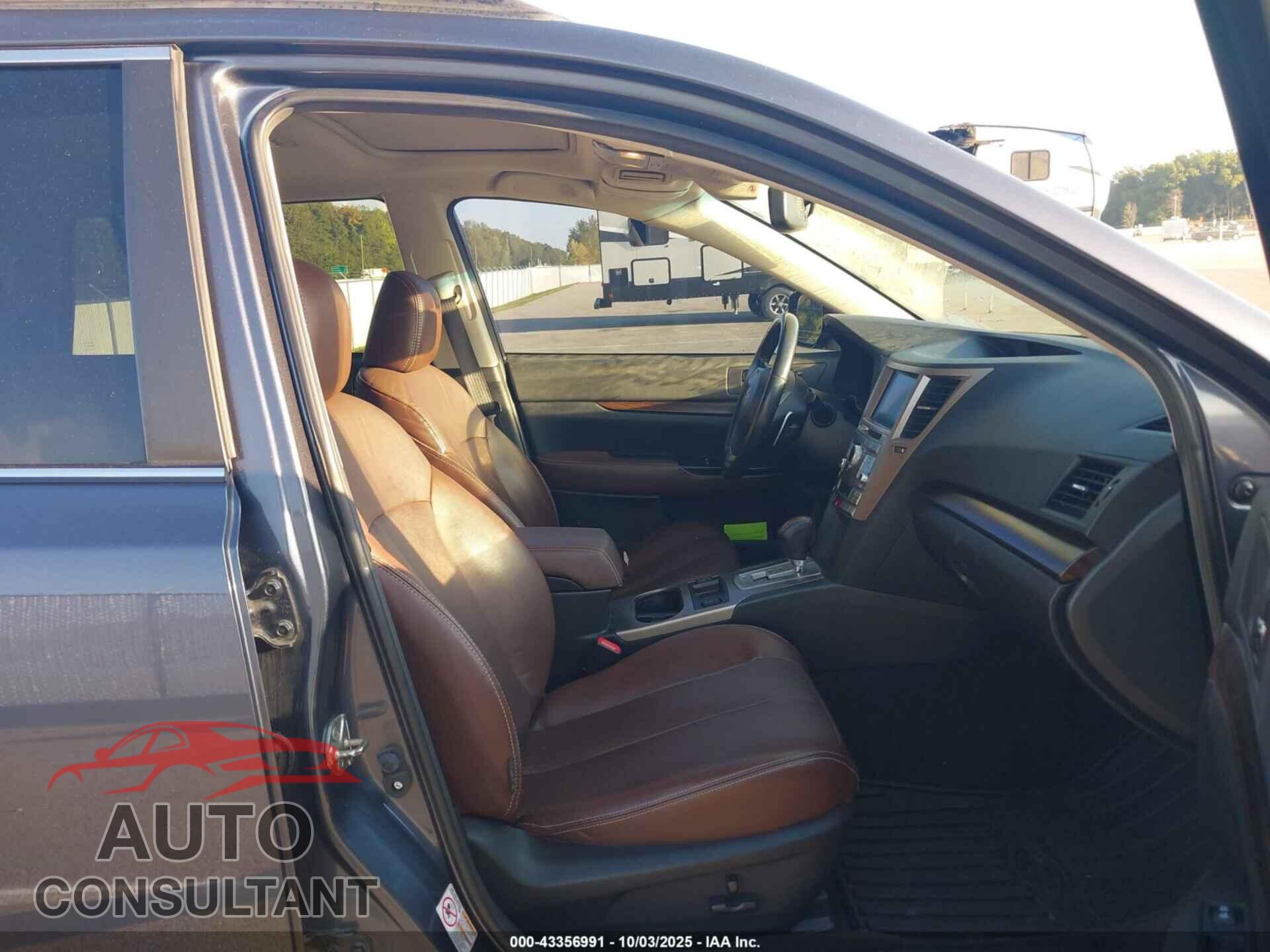 SUBARU OUTBACK 2014 - 4S4BRBPC4E3281344