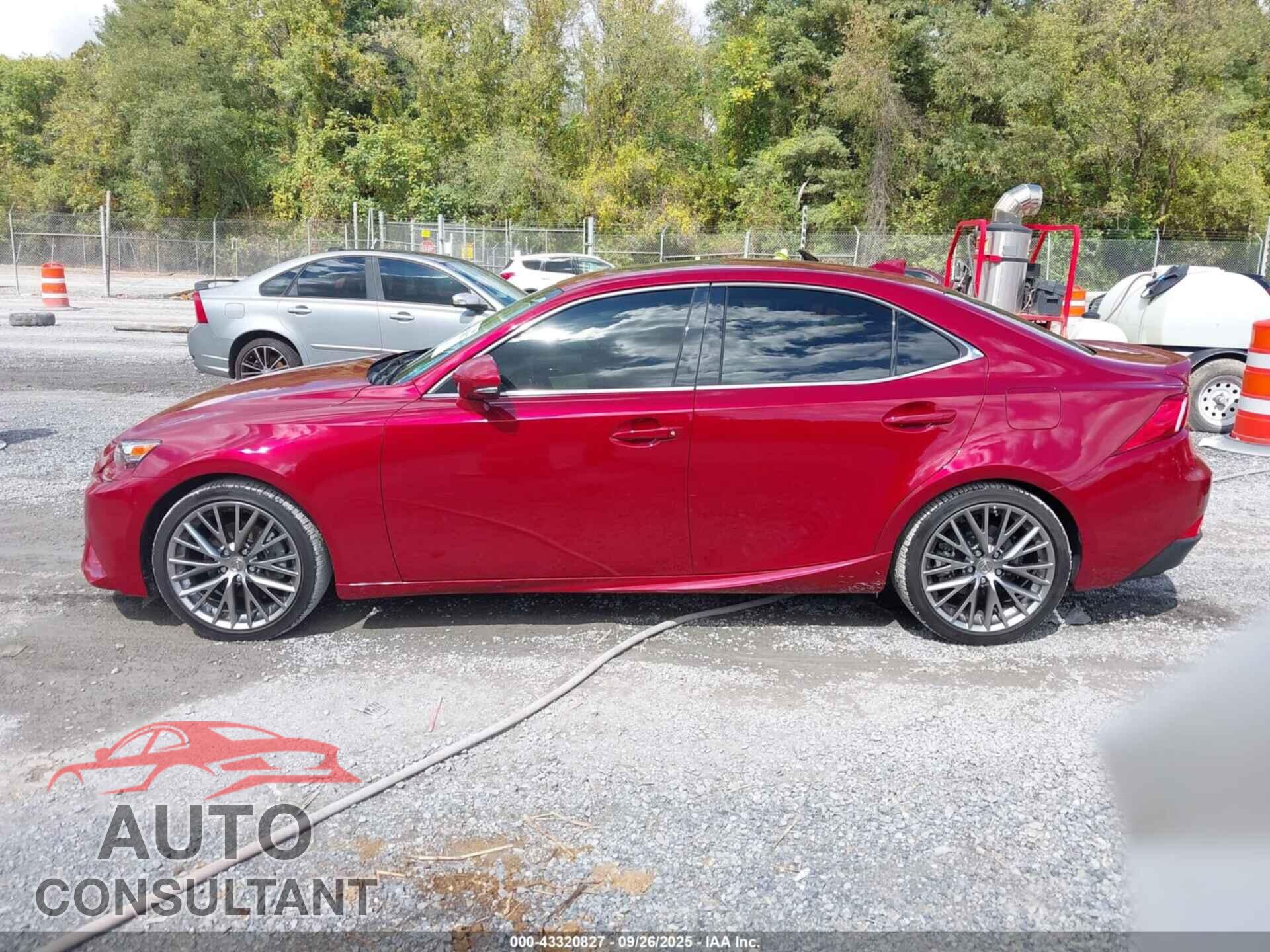 LEXUS IS 250 2015 - JTHBF1D28F5079310