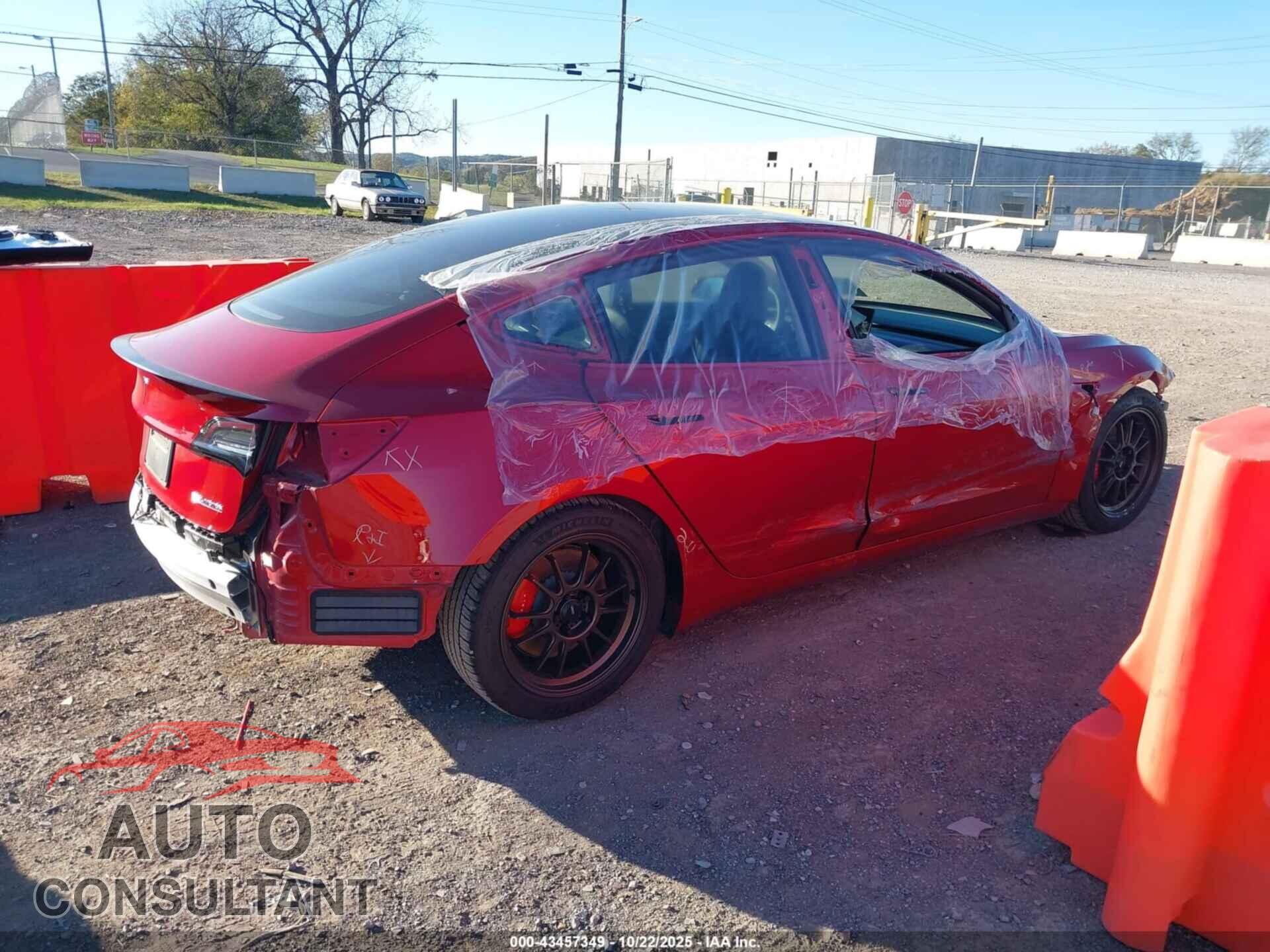 TESLA MODEL 3 2021 - 5YJ3E1EC2MF033242