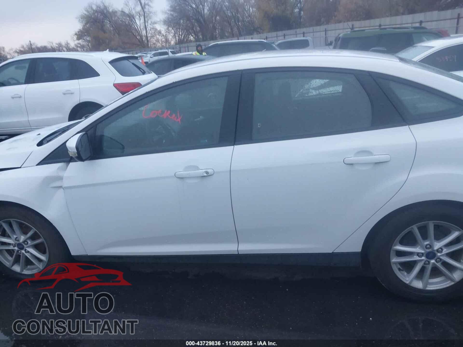 FORD FOCUS 2017 - 1FADP3F23HL319948