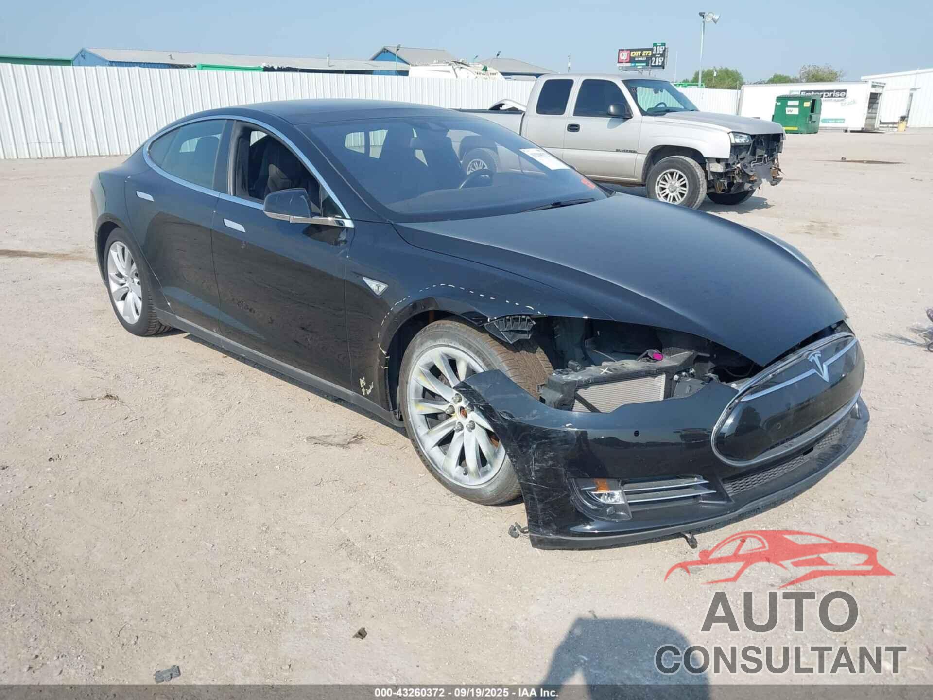 TESLA MODEL S 2015 - 5YJSA1E24FF115586