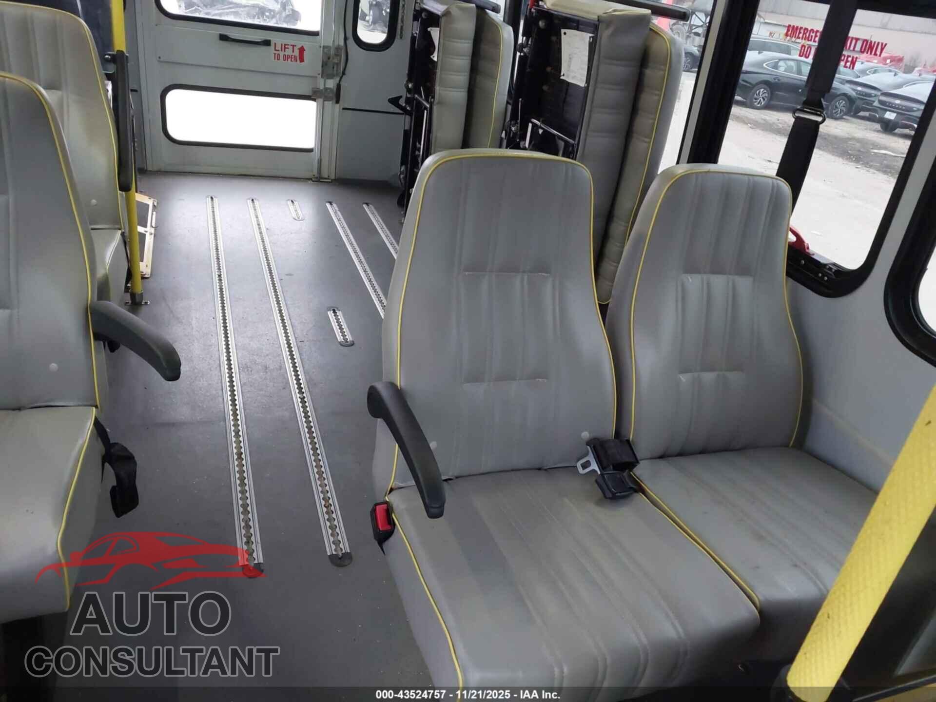 FORD E-350 CUTAWAY 2017 - 1FDEE3FSXHDC33448