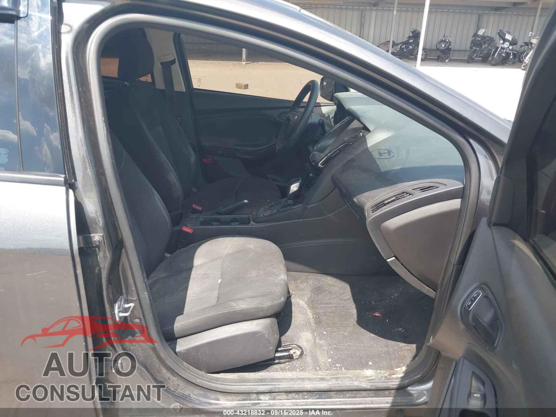 FORD FOCUS 2016 - 1FADP3E21GL288389
