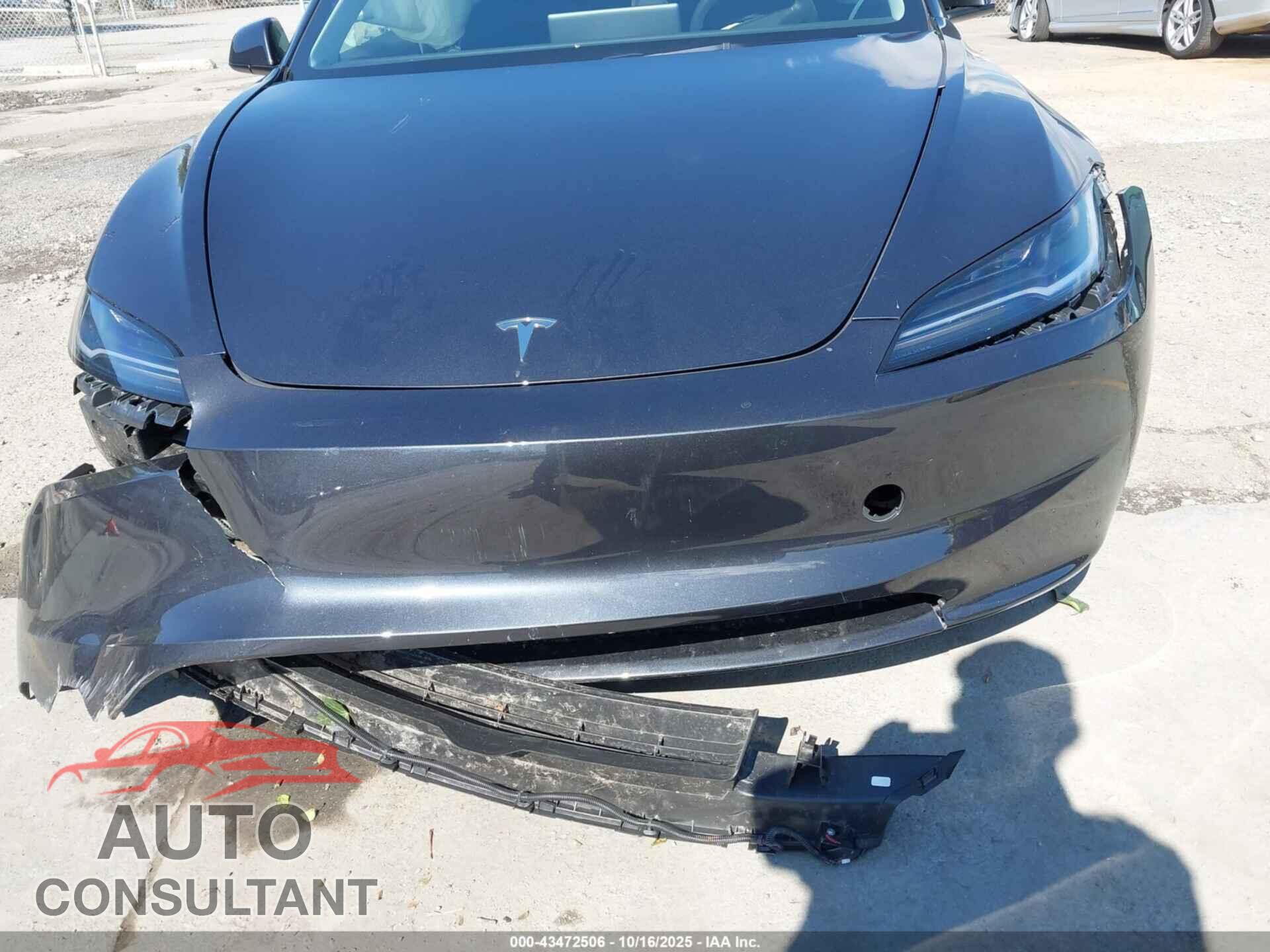 TESLA MODEL 3 2024 - 5YJ3E1EA1RF740726