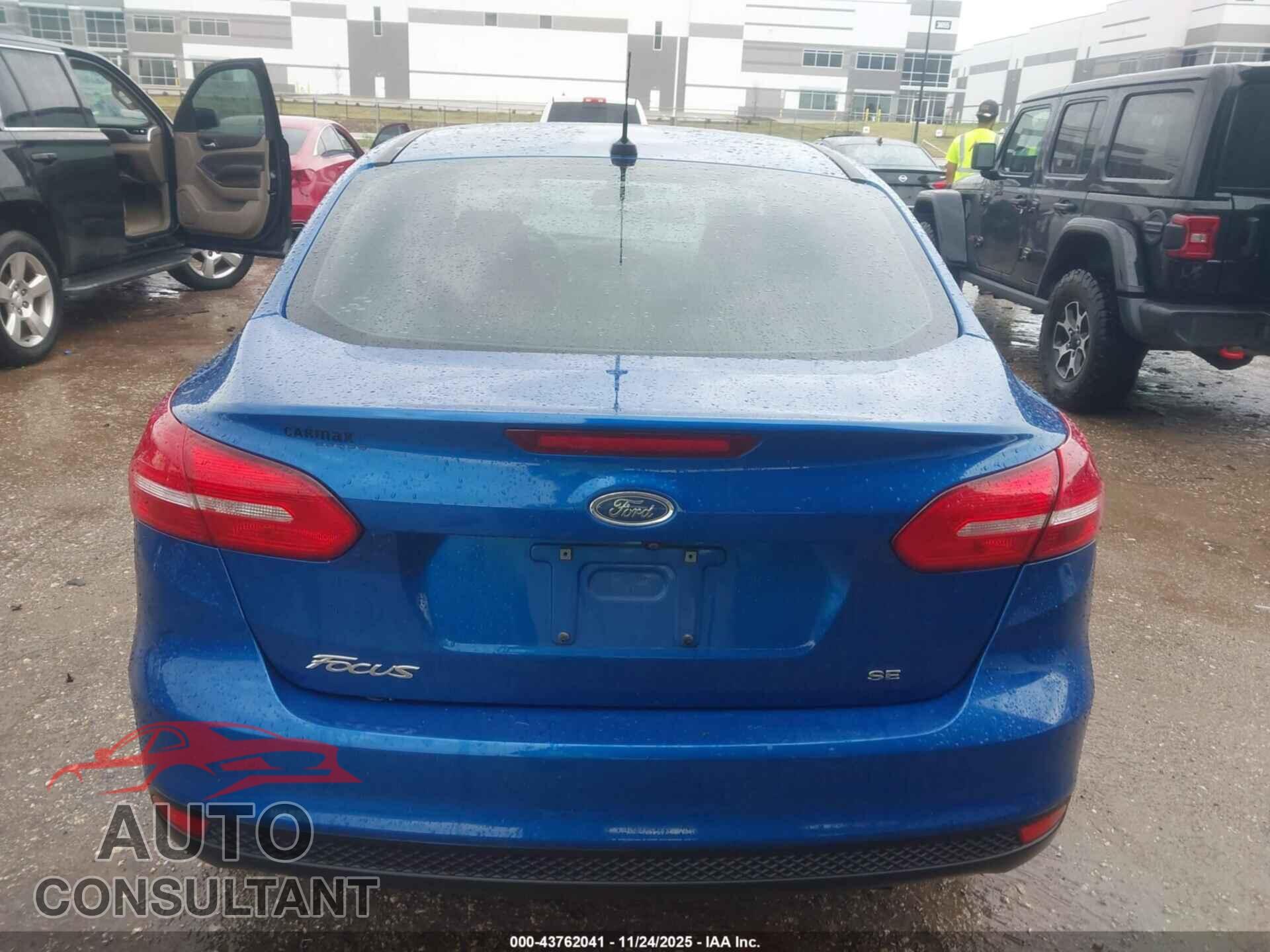 FORD FOCUS 2018 - 1FADP3F27JL229059