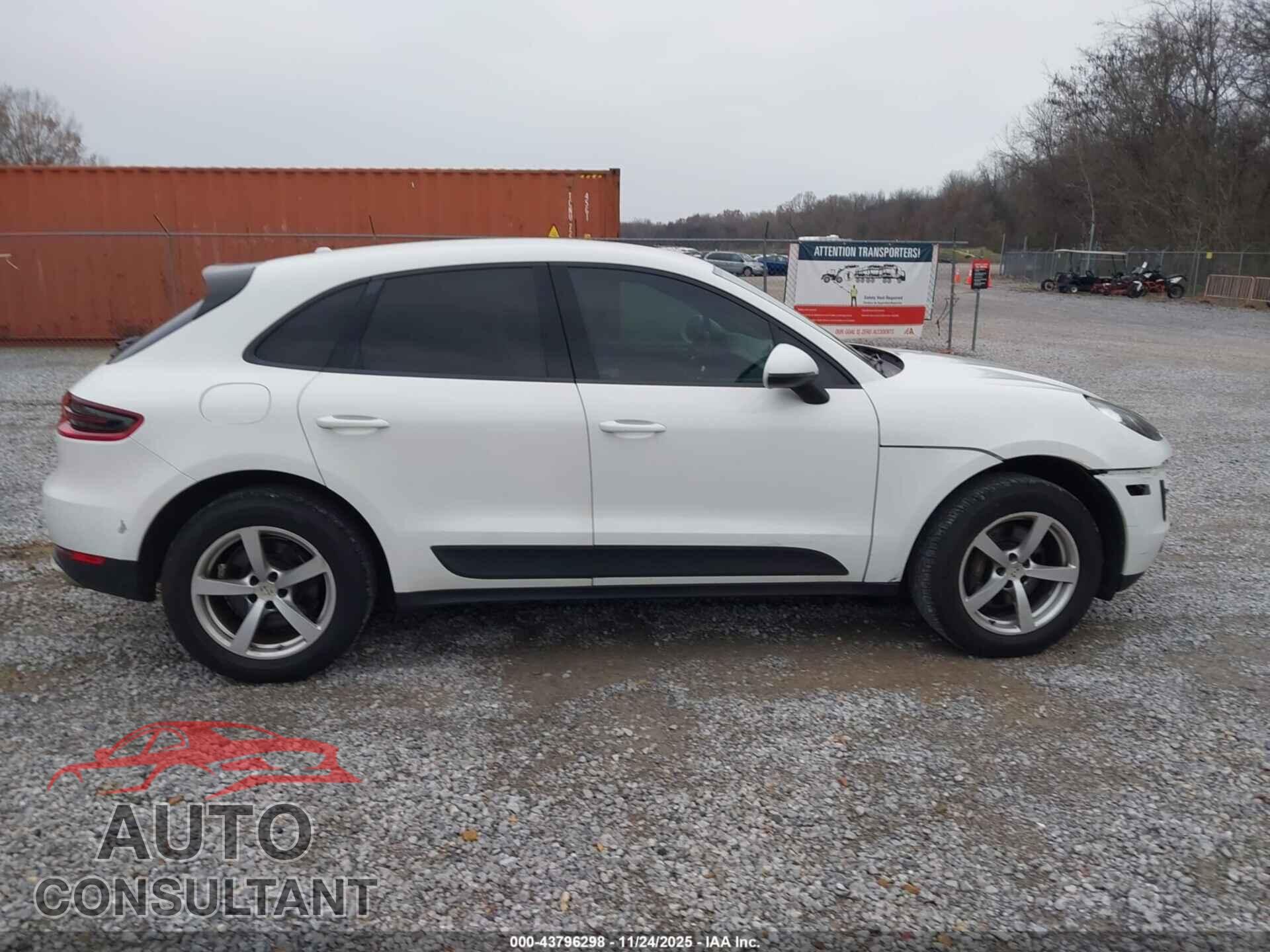 PORSCHE MACAN 2017 - WP1AA2A55HLB04063