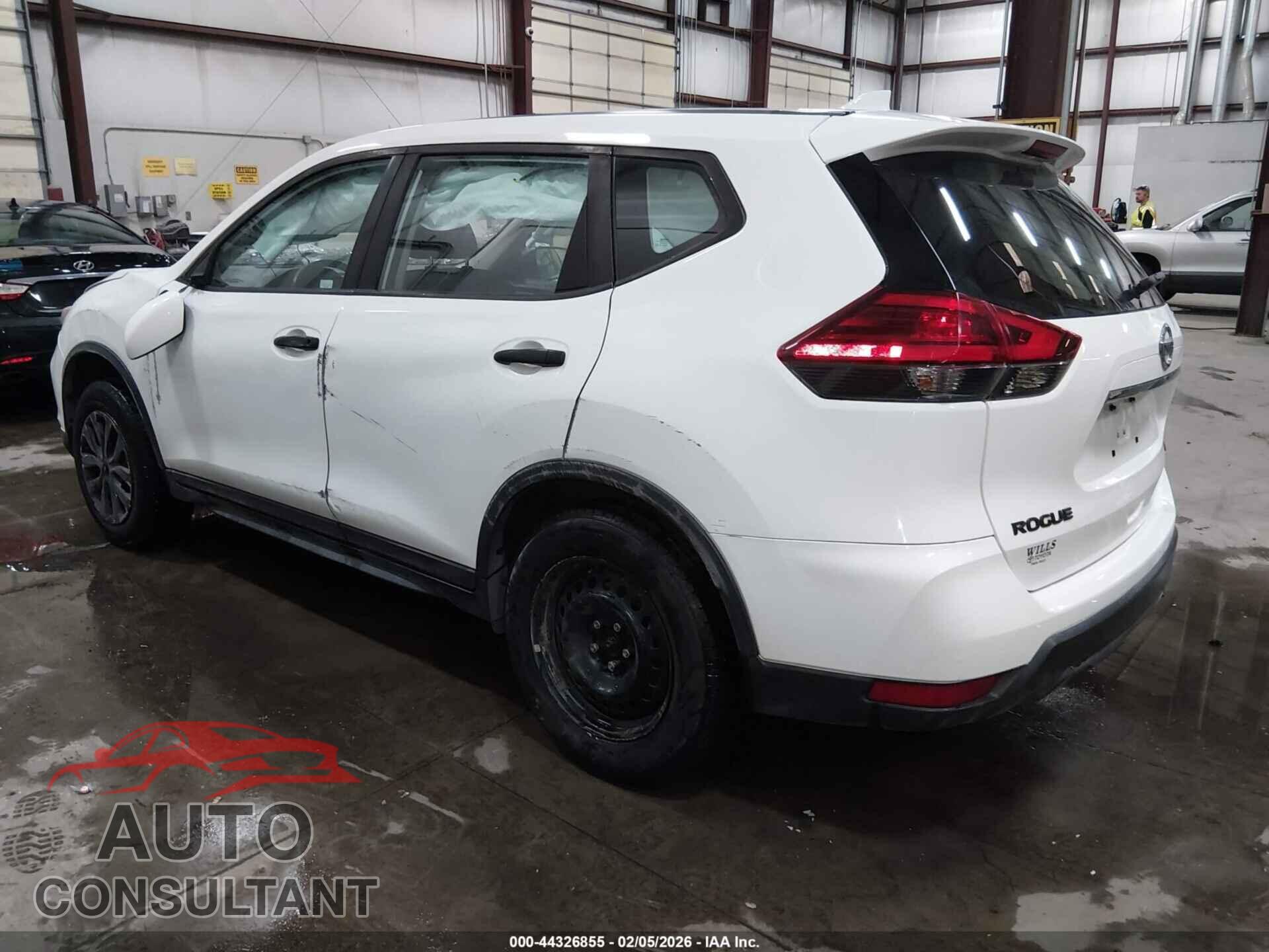 NISSAN ROGUE 2017 - KNMAT2MVXHP514180