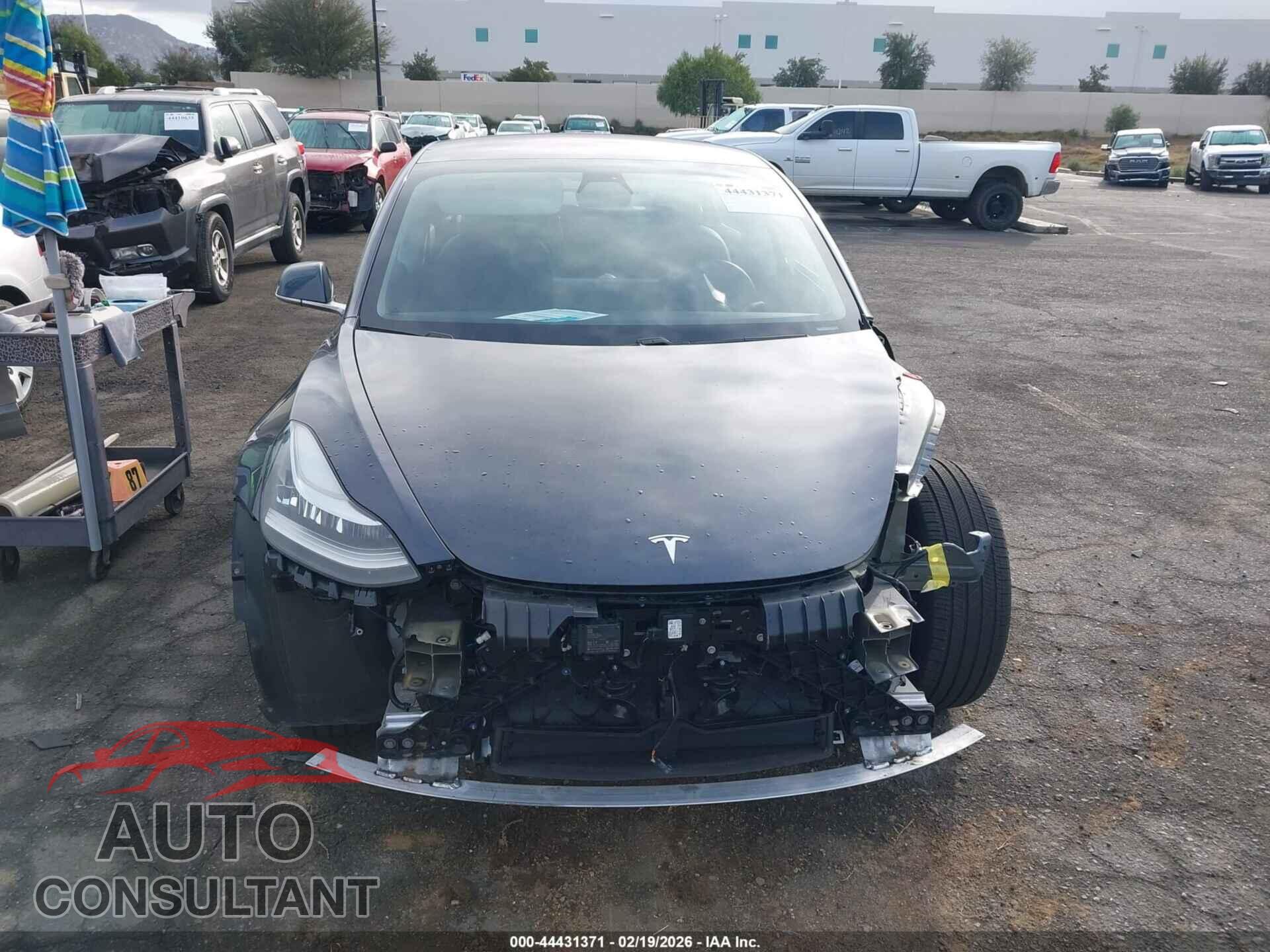 TESLA MODEL 3 2018 - 5YJ3E1EA9JF052204