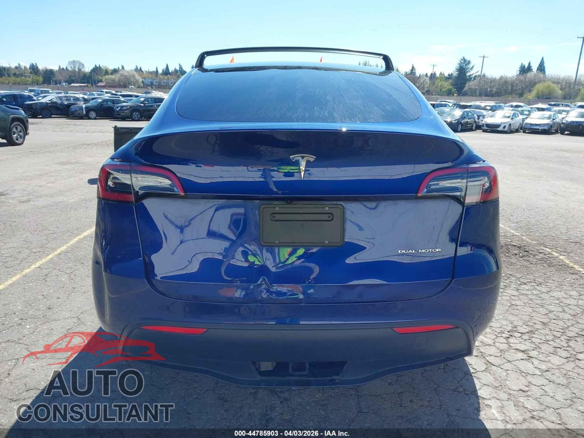 TESLA MODEL Y 2023 - 7SAYGAEE3PF683030