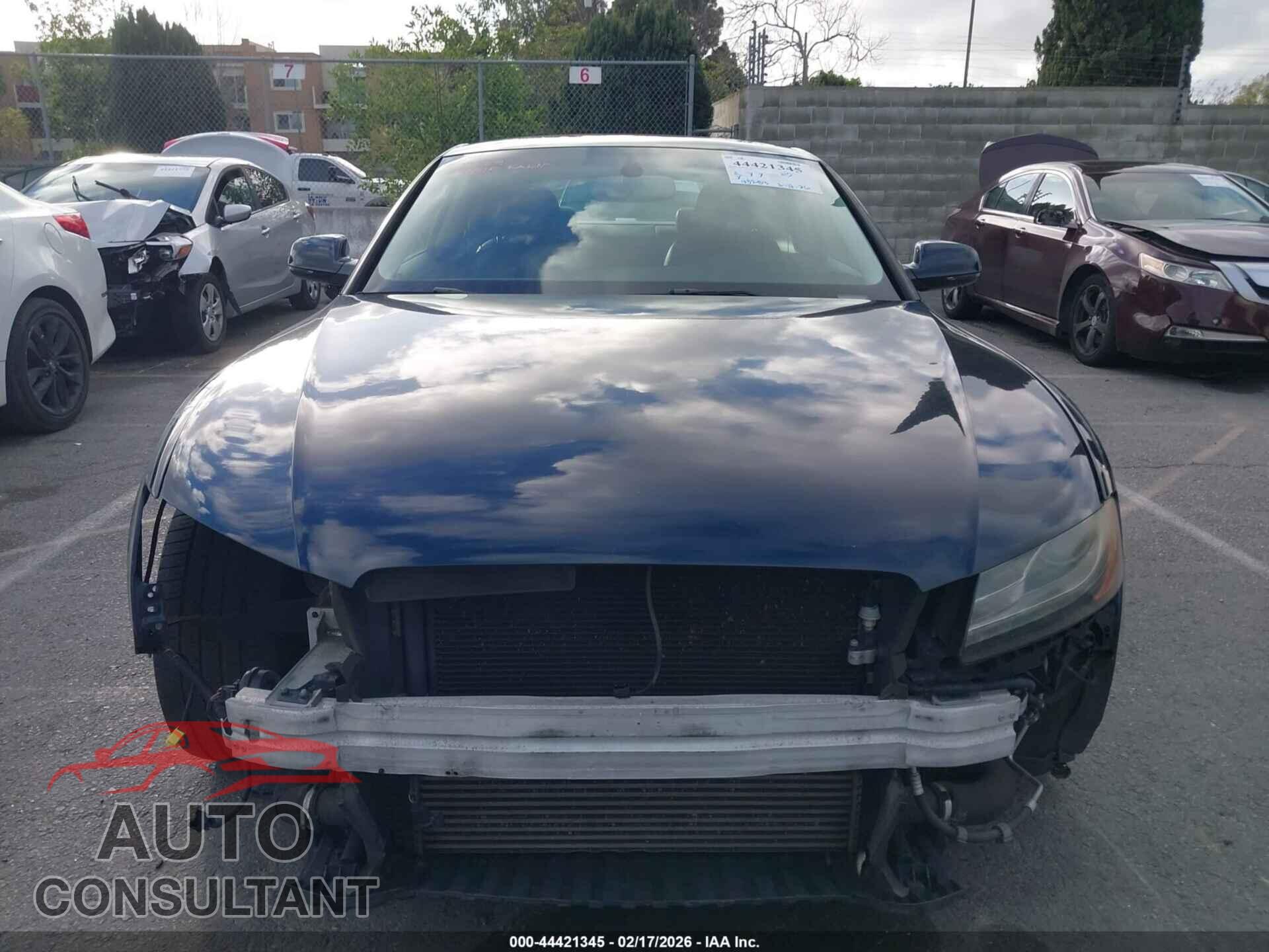 AUDI A5 2010 - WAULFAFR2AA030150