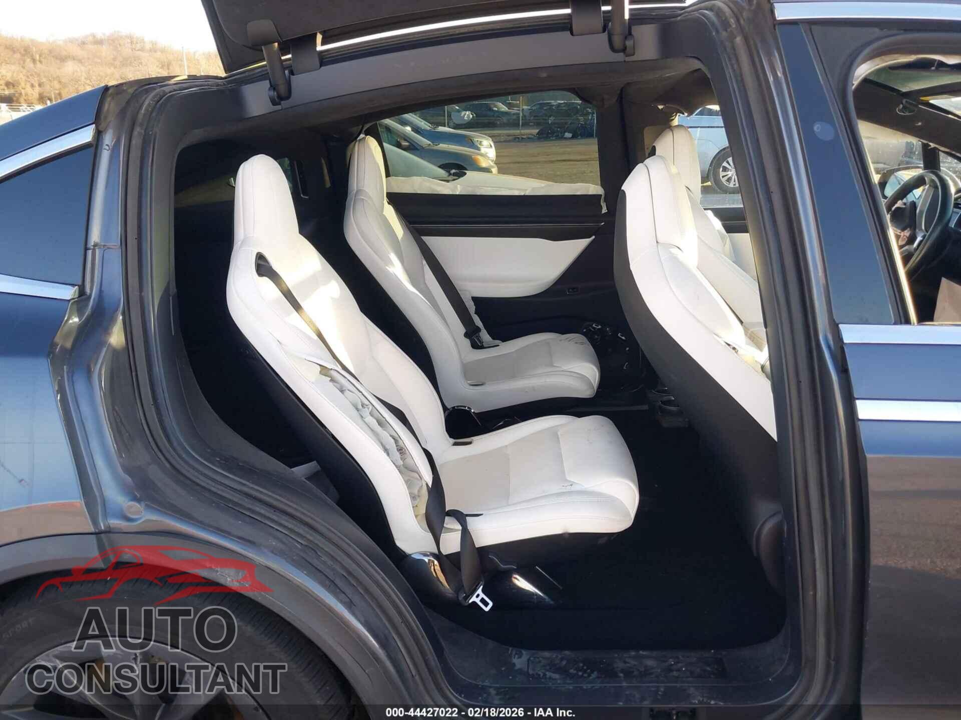 TESLA MODEL X 2018 - 5YJXCBE45JF089774
