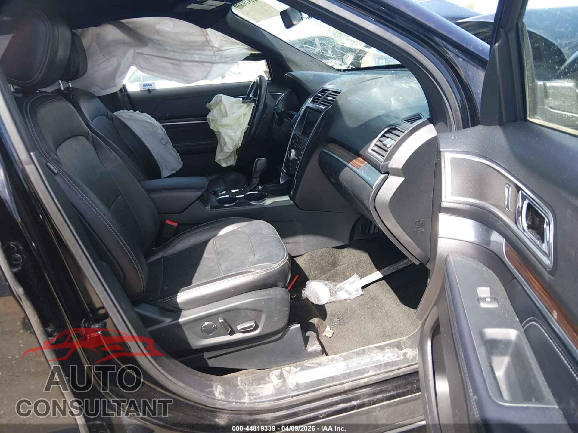 FORD EXPLORER 2018 - 1FM5K8F80JGB10854