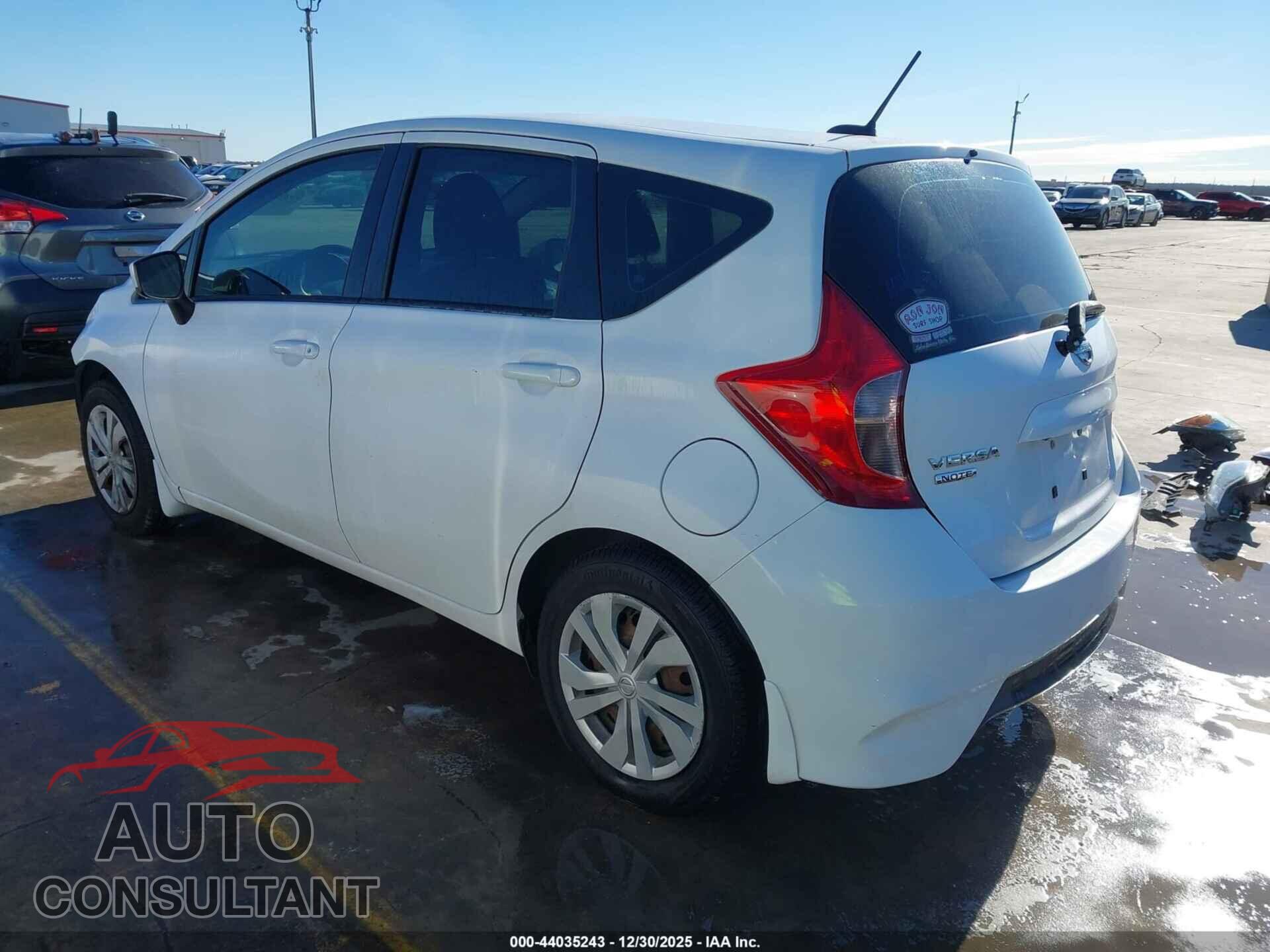 NISSAN VERSA NOTE 2017 - 3N1CE2CP1HL381801