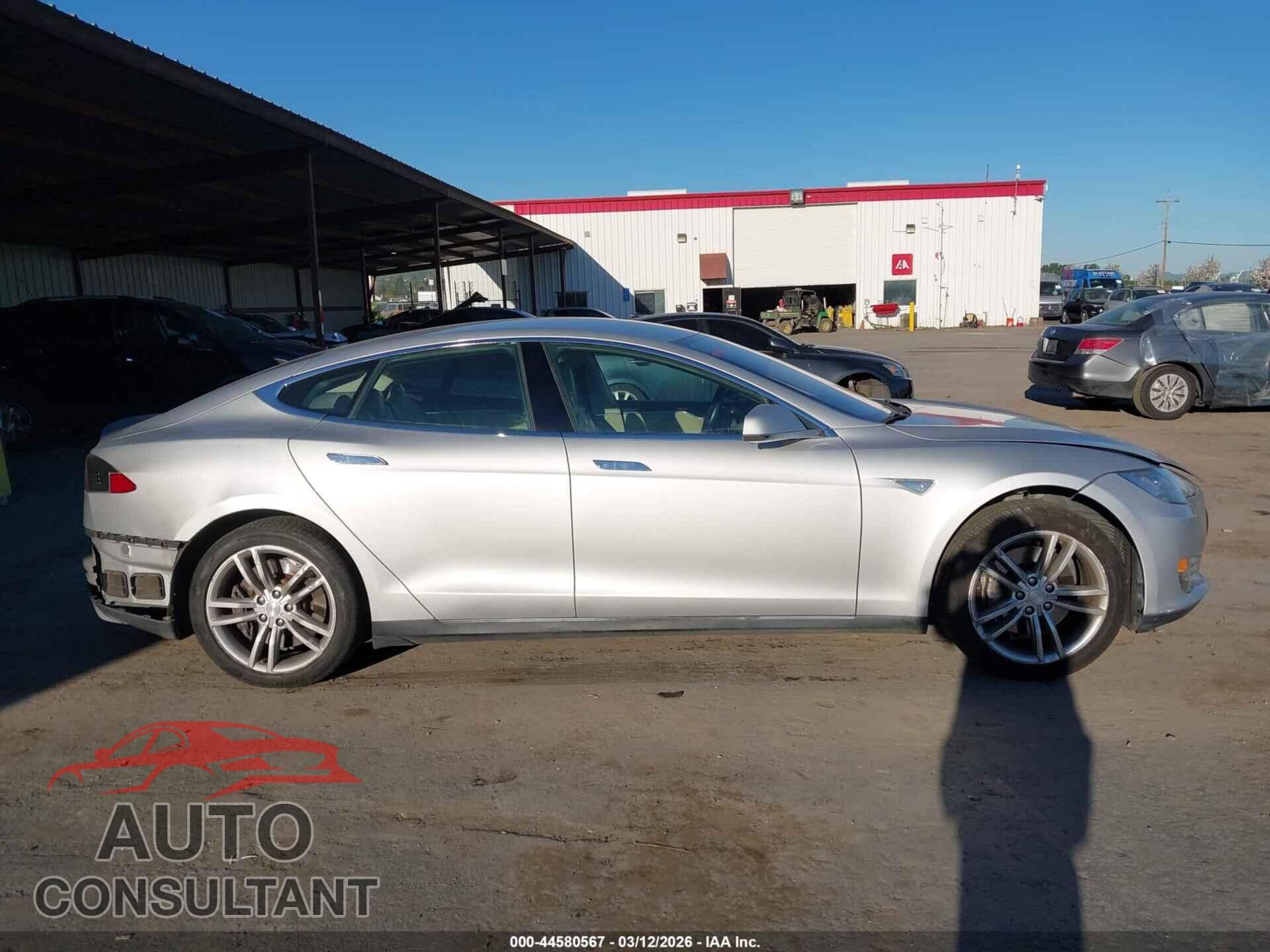 TESLA MODEL S 2013 - 5YJSA1CG5DFP25301
