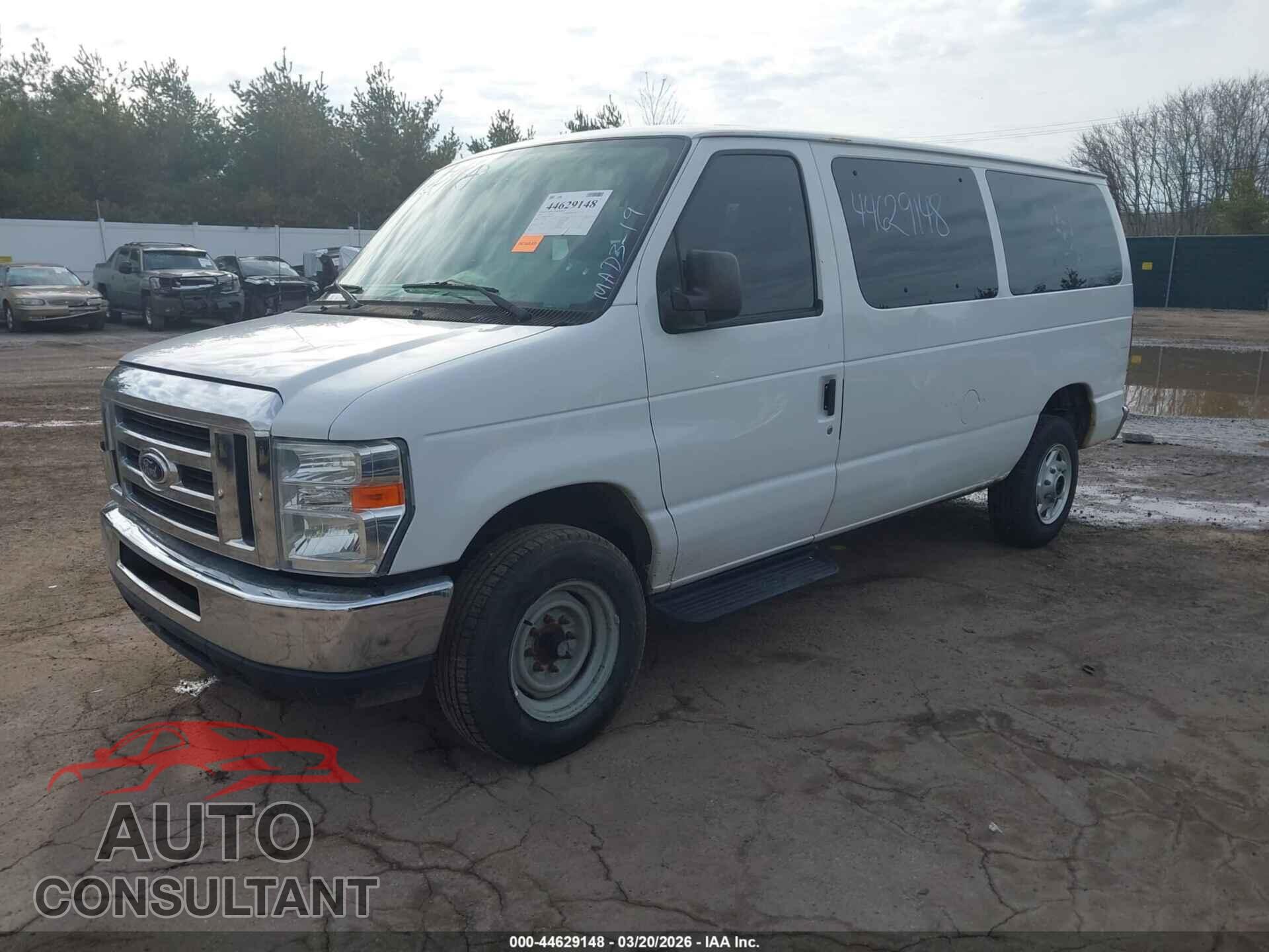 FORD E-350 SUPER DUTY 2013 - 1FBNE3BL2DDA87919