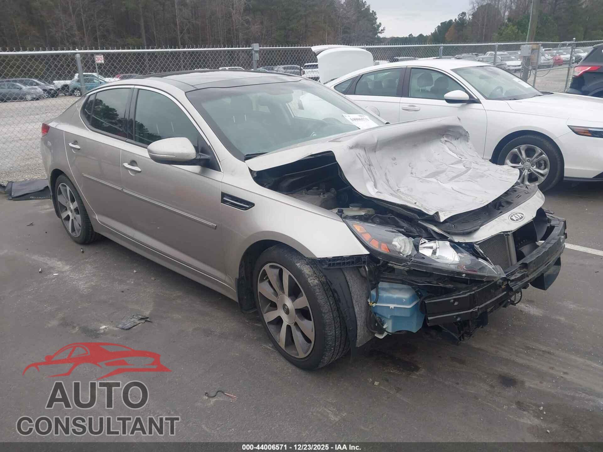 KIA OPTIMA 2011 - KNAGR4A63B5152193