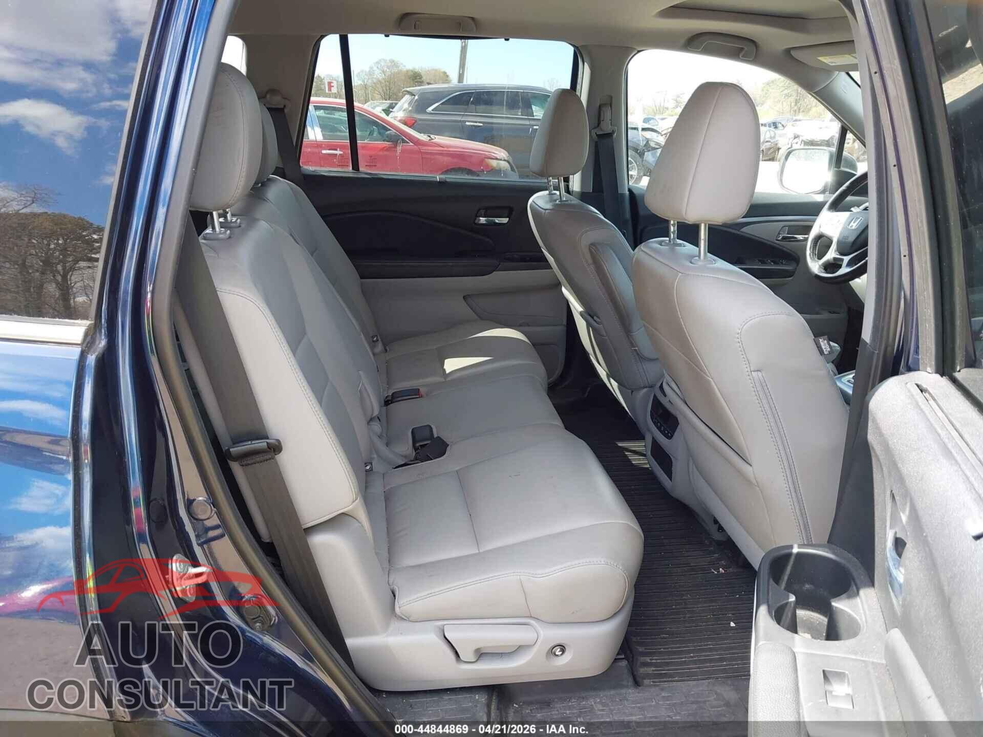 HONDA PILOT 2019 - 5FNYF6H55KB017420