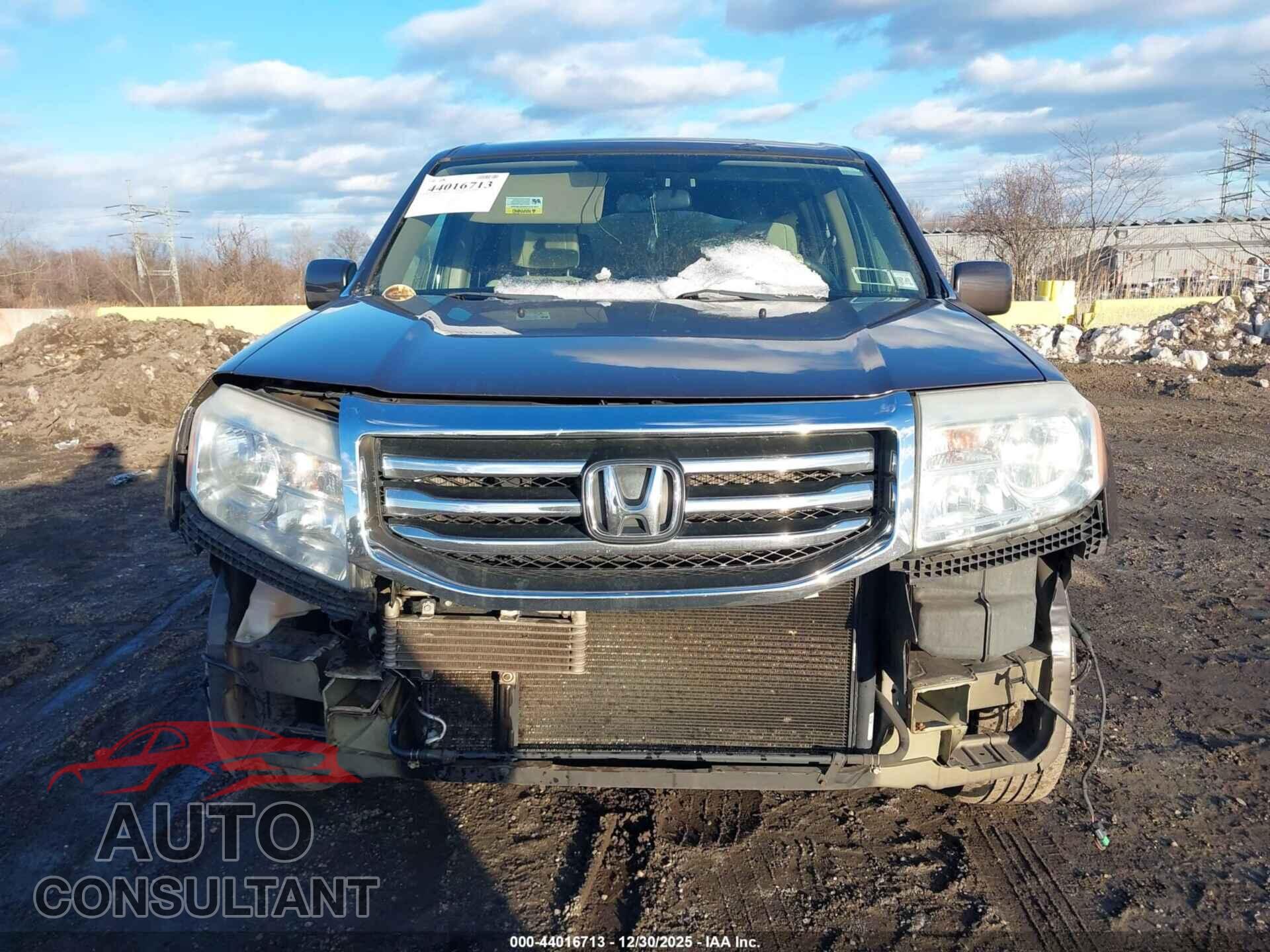 HONDA PILOT 2013 - 5FNYF4H48DB005258