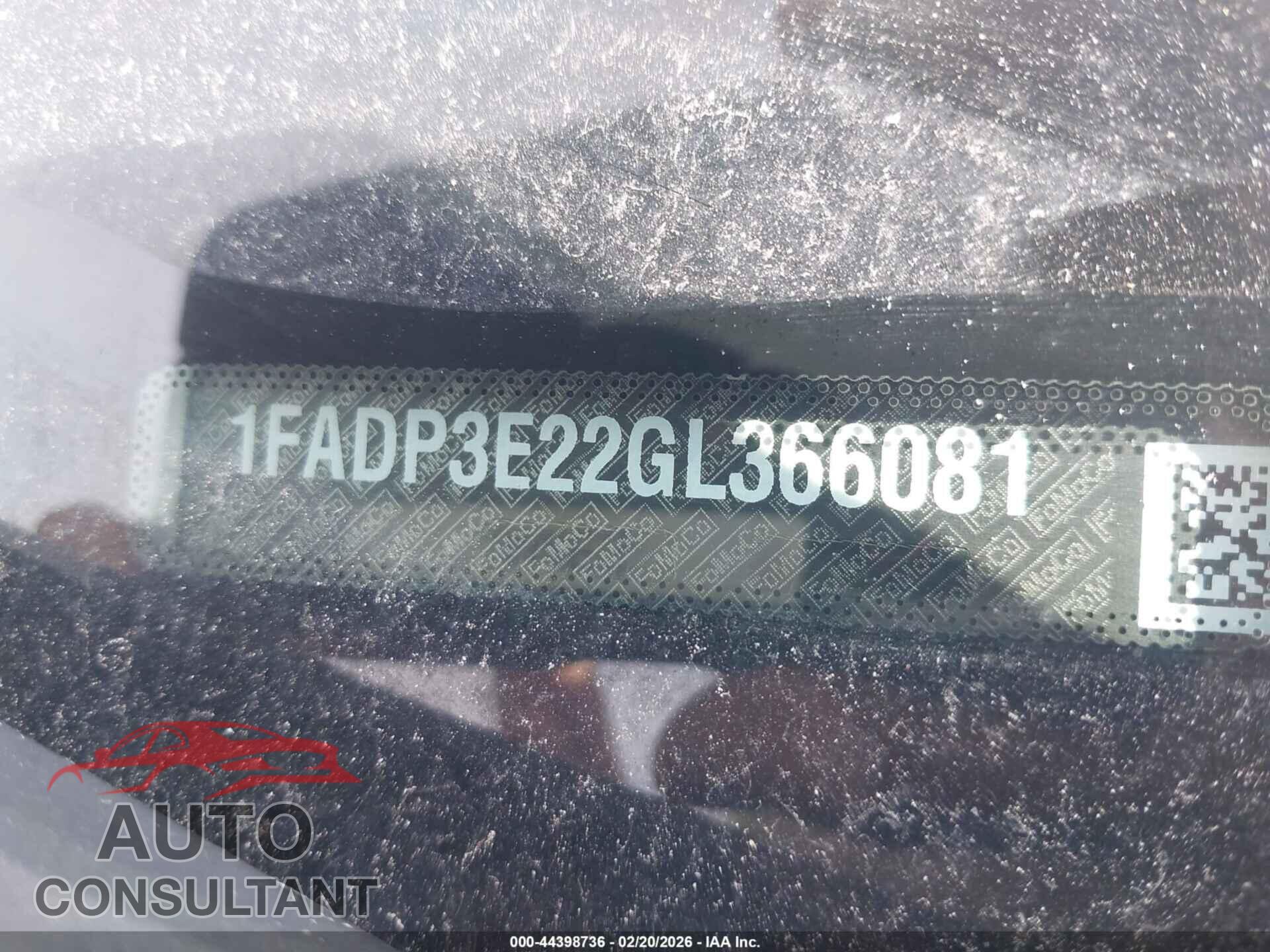FORD FOCUS 2016 - 1FADP3E22GL366081