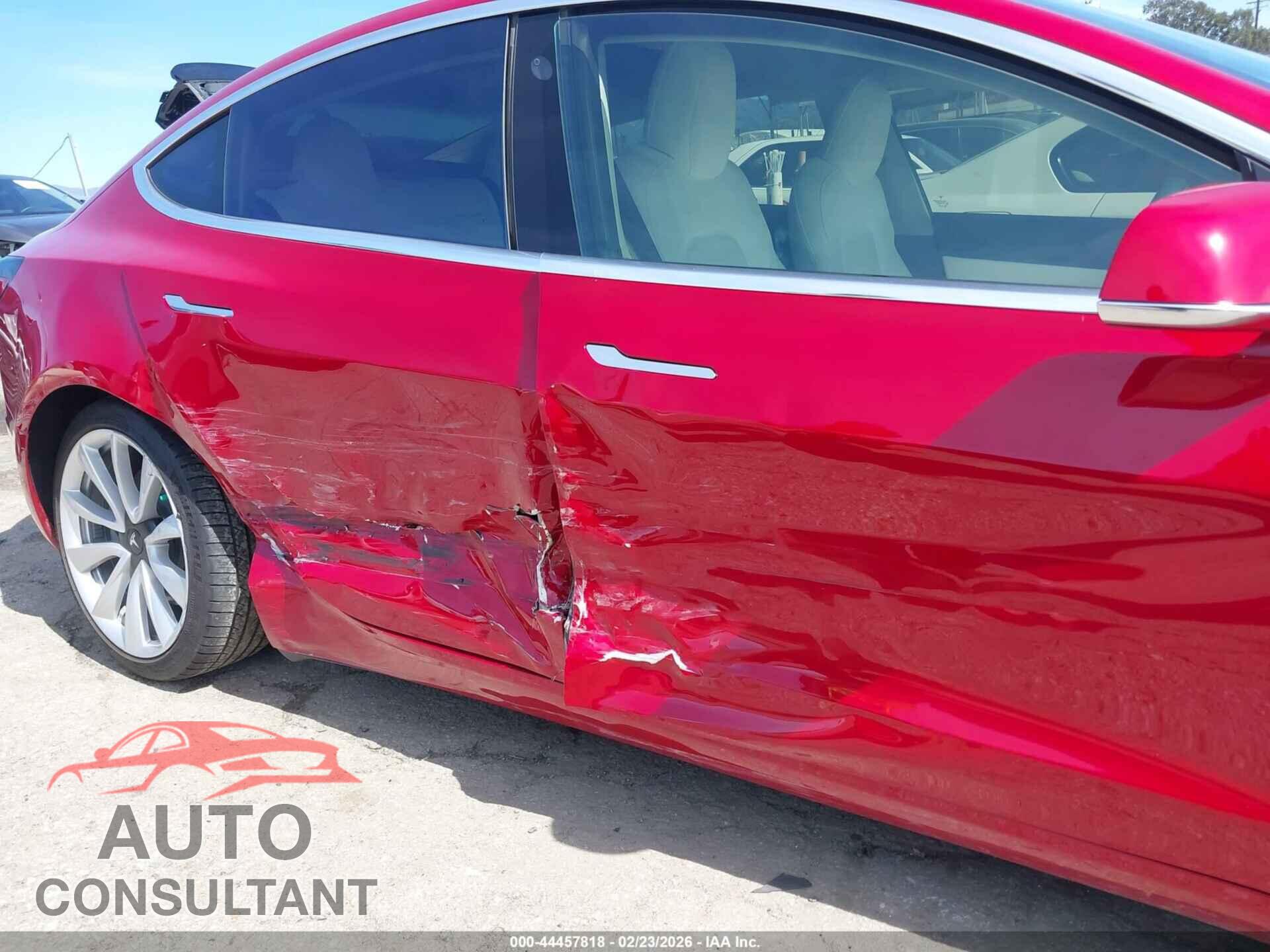 TESLA MODEL 3 2018 - 5YJ3E1EB9JF097619