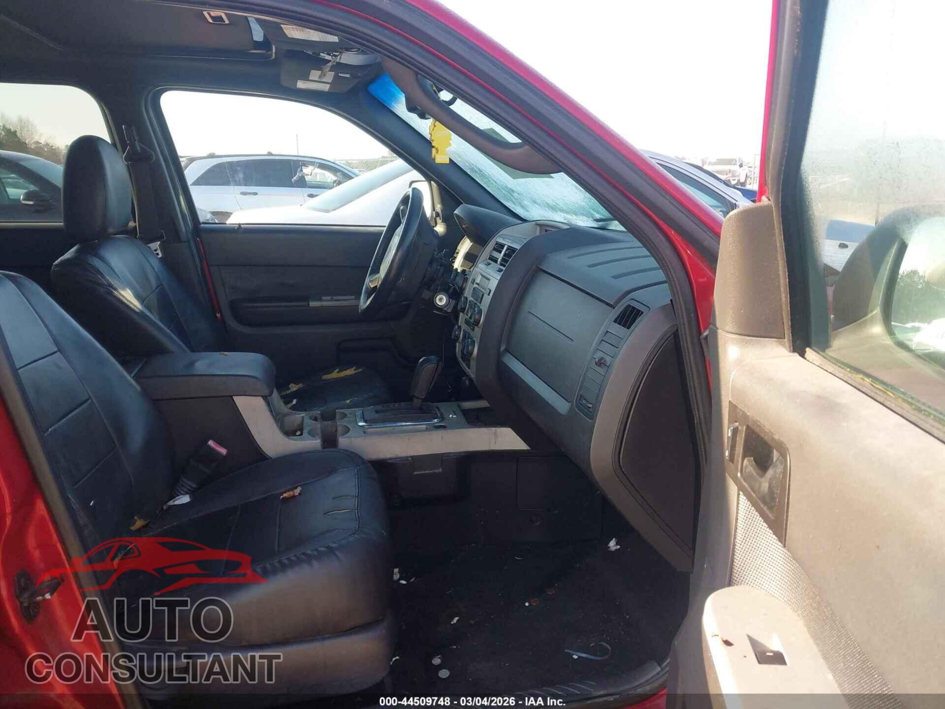 FORD ESCAPE 2010 - 1FMCU0D70AKD37097