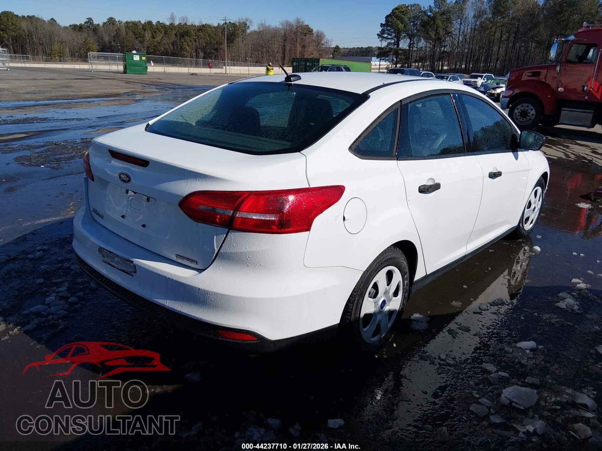FORD FOCUS 2016 - 1FADP3E28GL339449