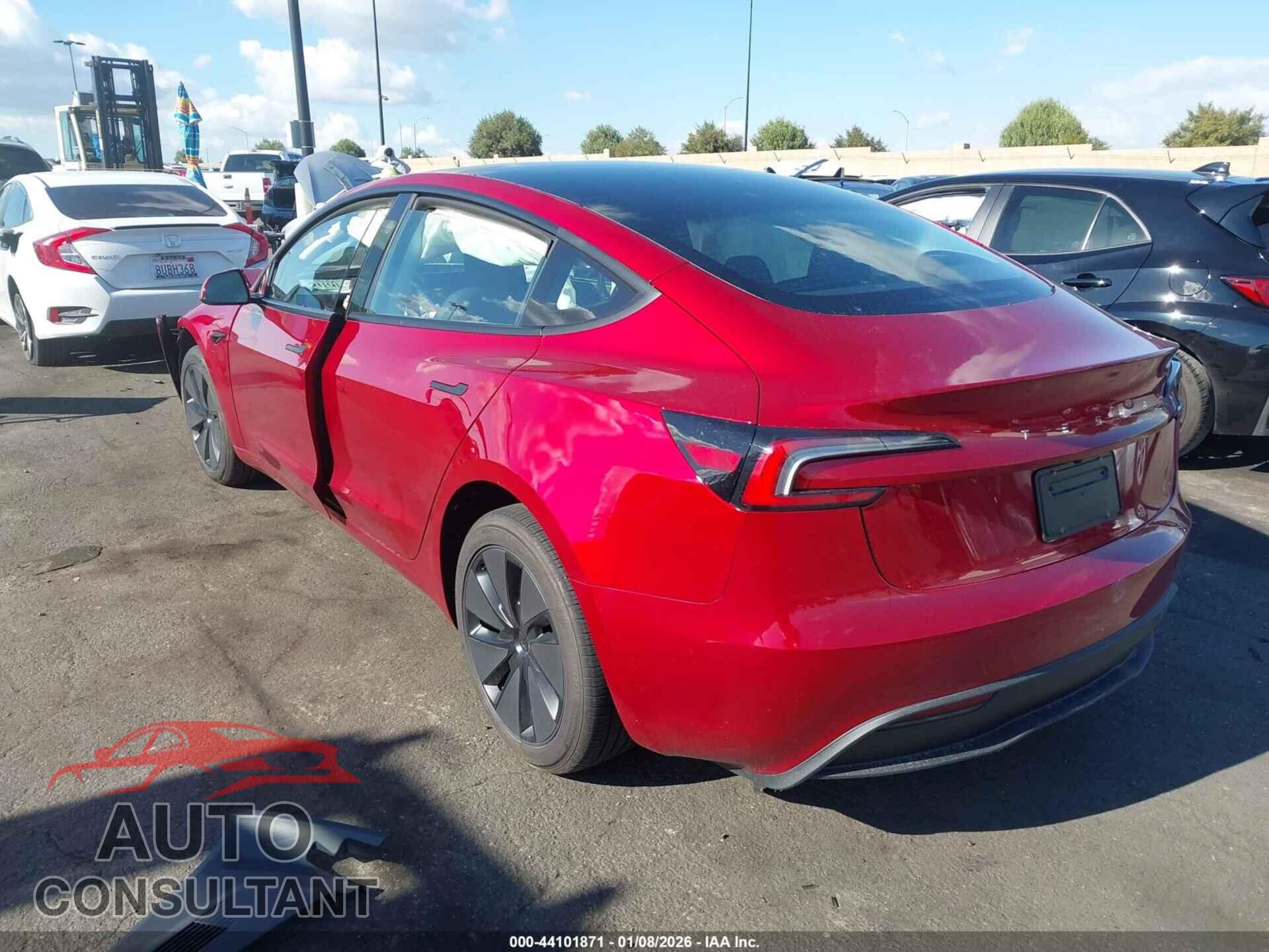 TESLA MODEL 3 2025 - 5YJ3E1EA5SF053092