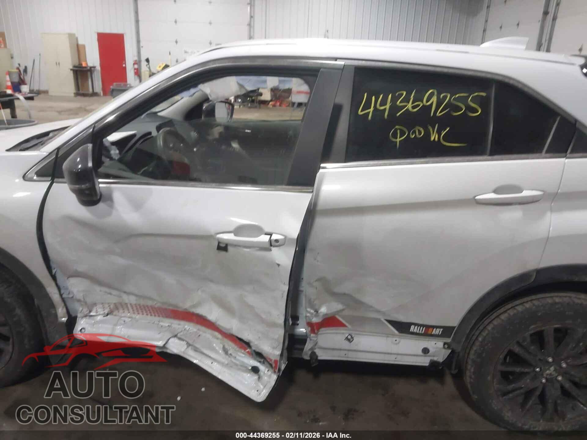 MITSUBISHI ECLIPSE CROSS 2023 - JA4ATVAA4PZ039092