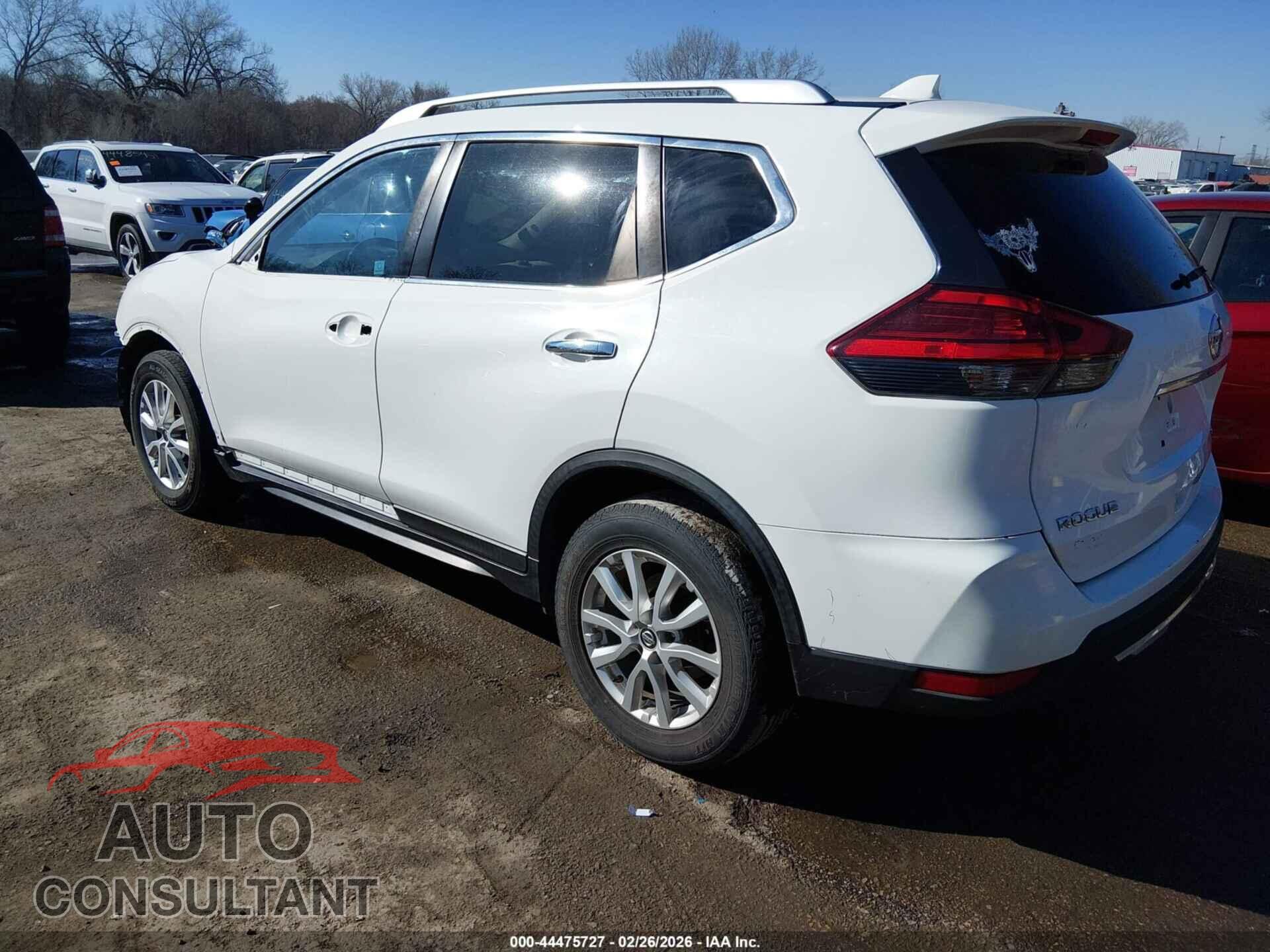 NISSAN ROGUE 2017 - KNMAT2MT4HP543737