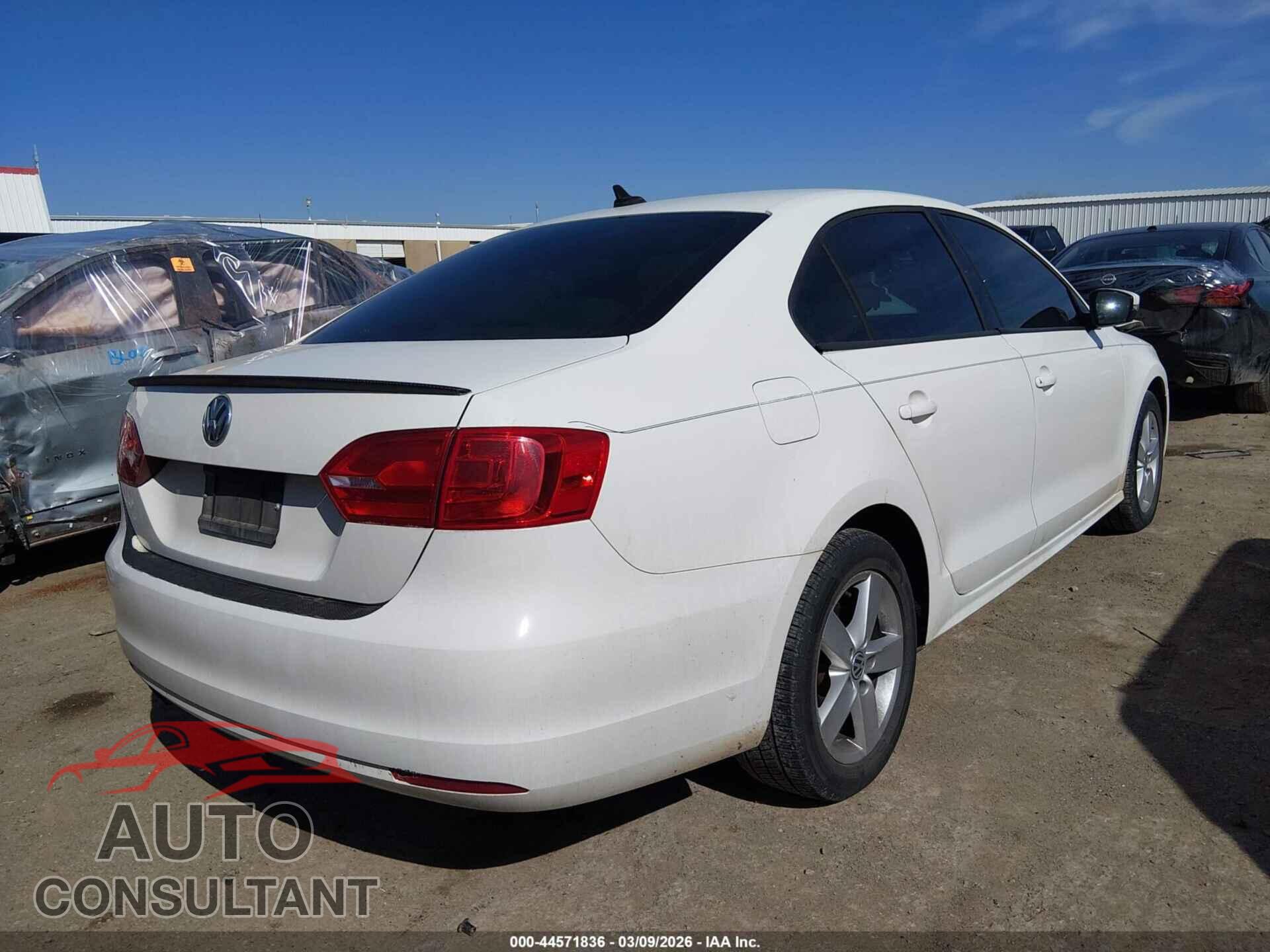 VOLKSWAGEN JETTA 2012 - 3VW3L7AJ3CM014672