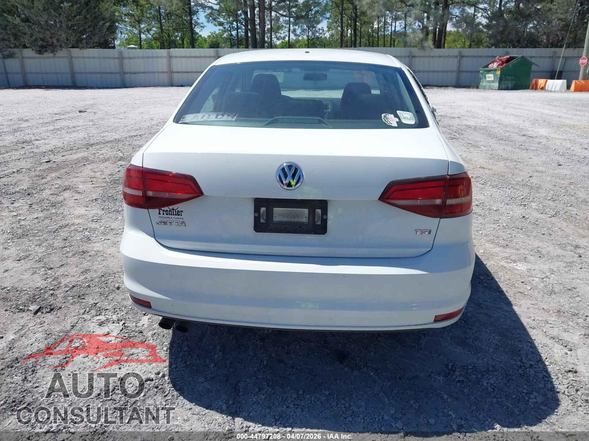 VOLKSWAGEN JETTA 2017 - 3VW2B7AJ1HM353260