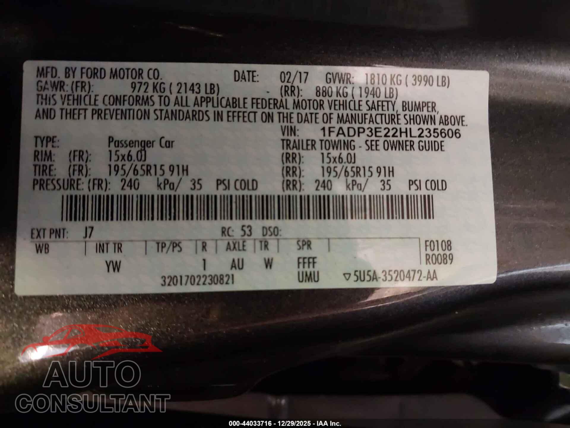 FORD FOCUS 2017 - 1FADP3E22HL235606