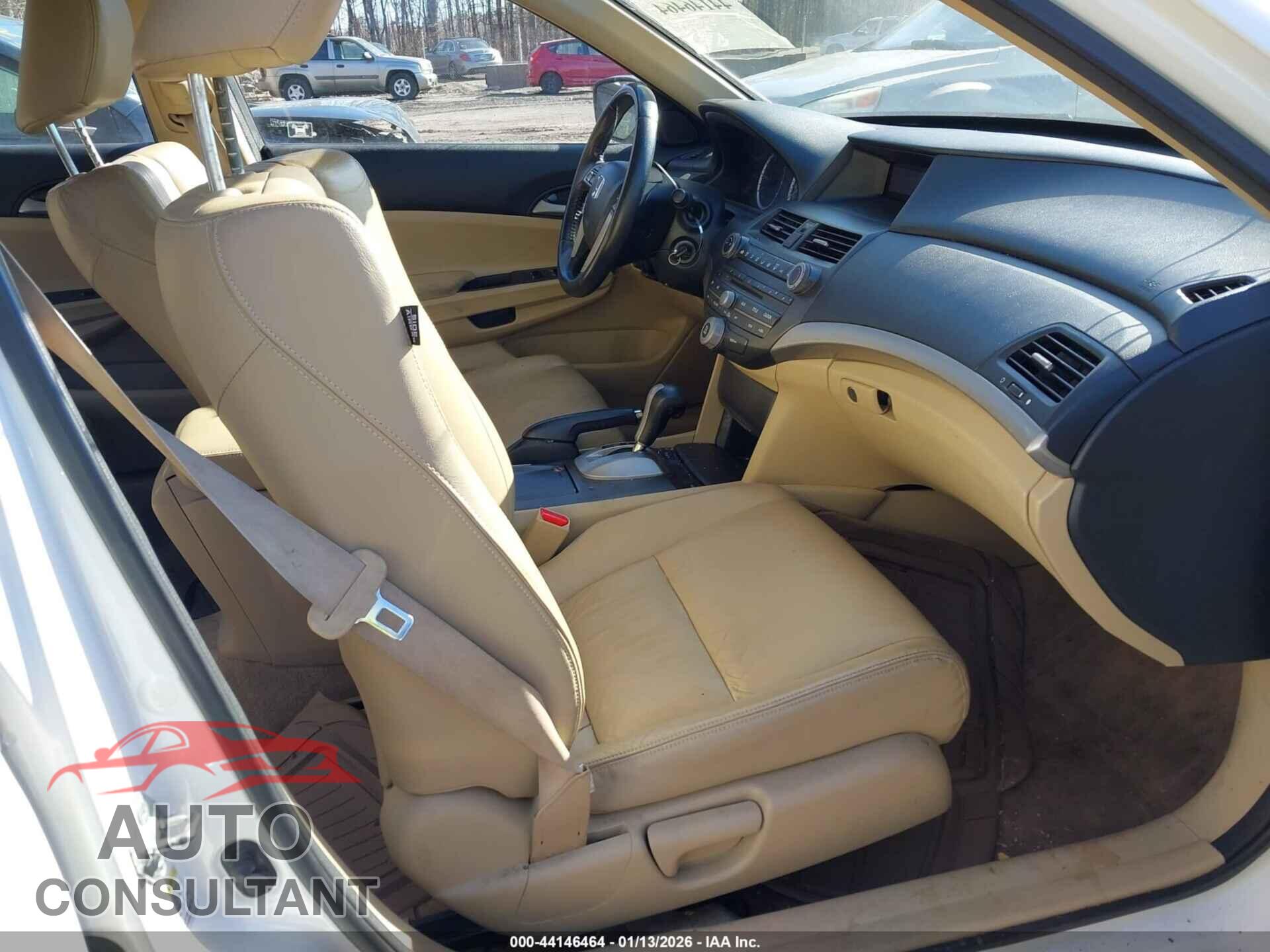 HONDA ACCORD 2011 - 1HGCP2F61BA102812