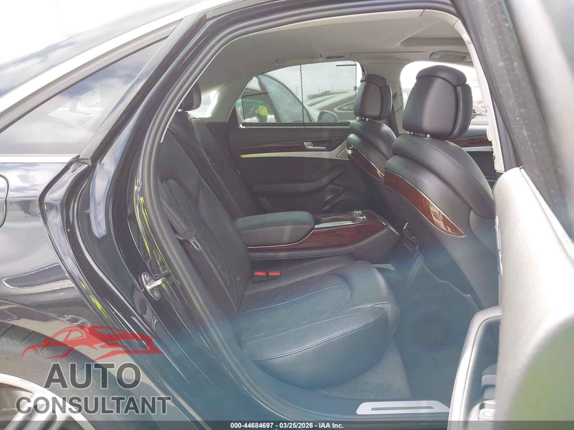 AUDI A8 2013 - WAUAGAFD6DN006259