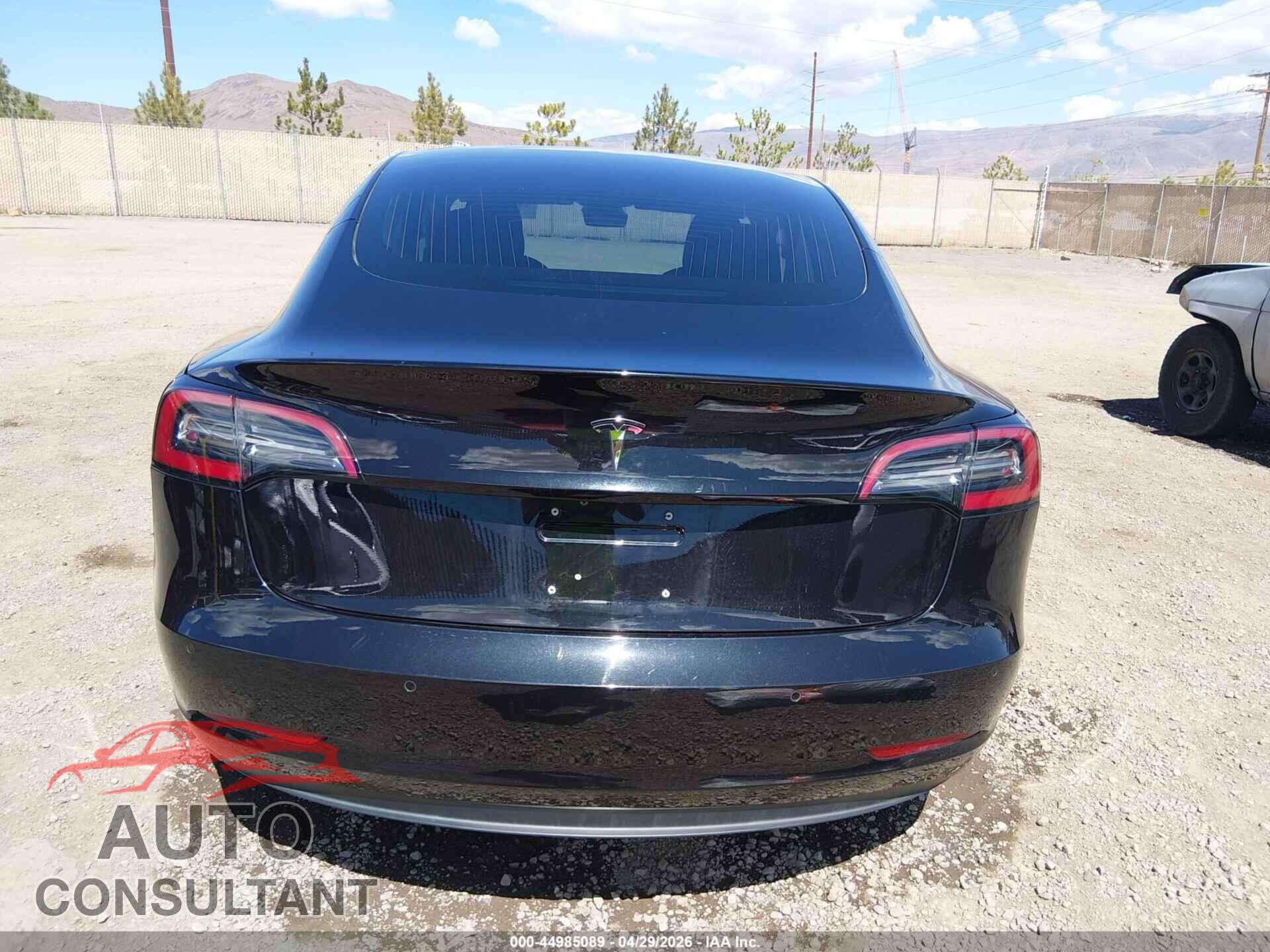 TESLA MODEL 3 2018 - 5YJ3E1EA8JF056499