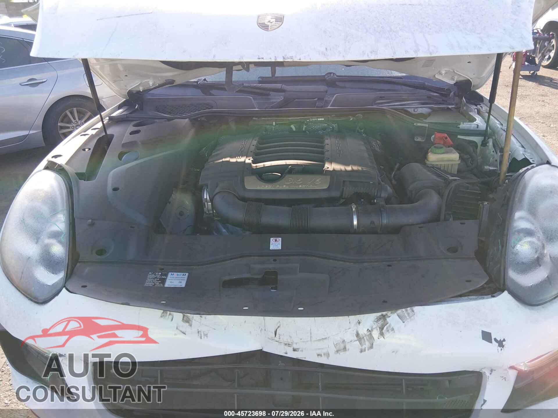 PORSCHE CAYENNE 2016 - WP1AA2A29GKA37168
