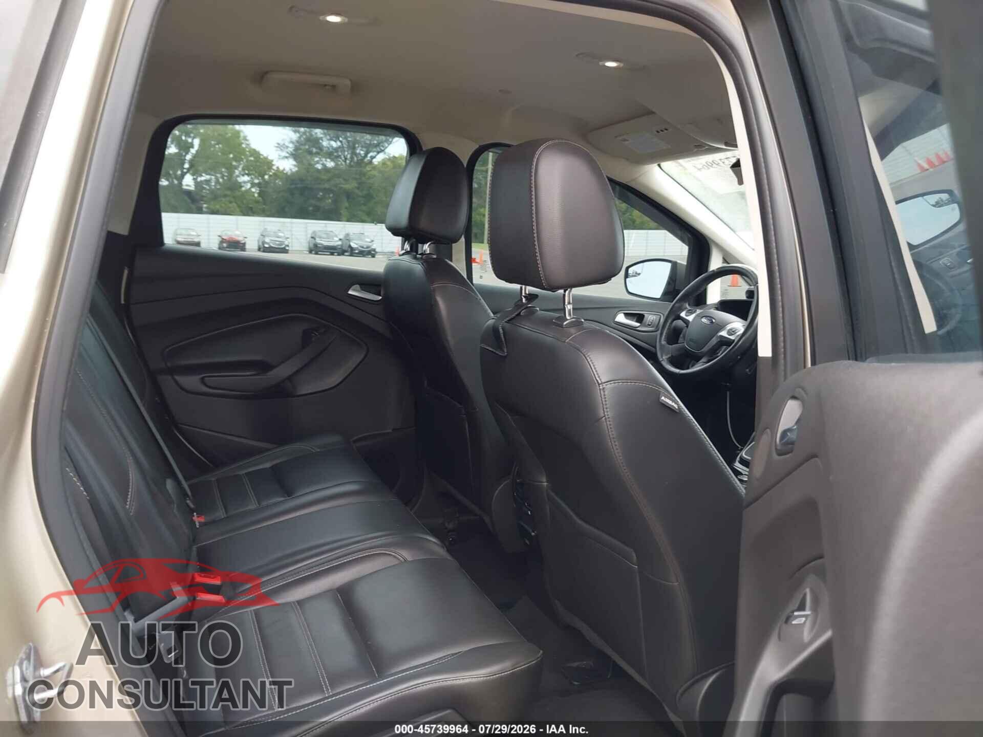 FORD C-MAX 2017 - 1FADP5FU9HL110453